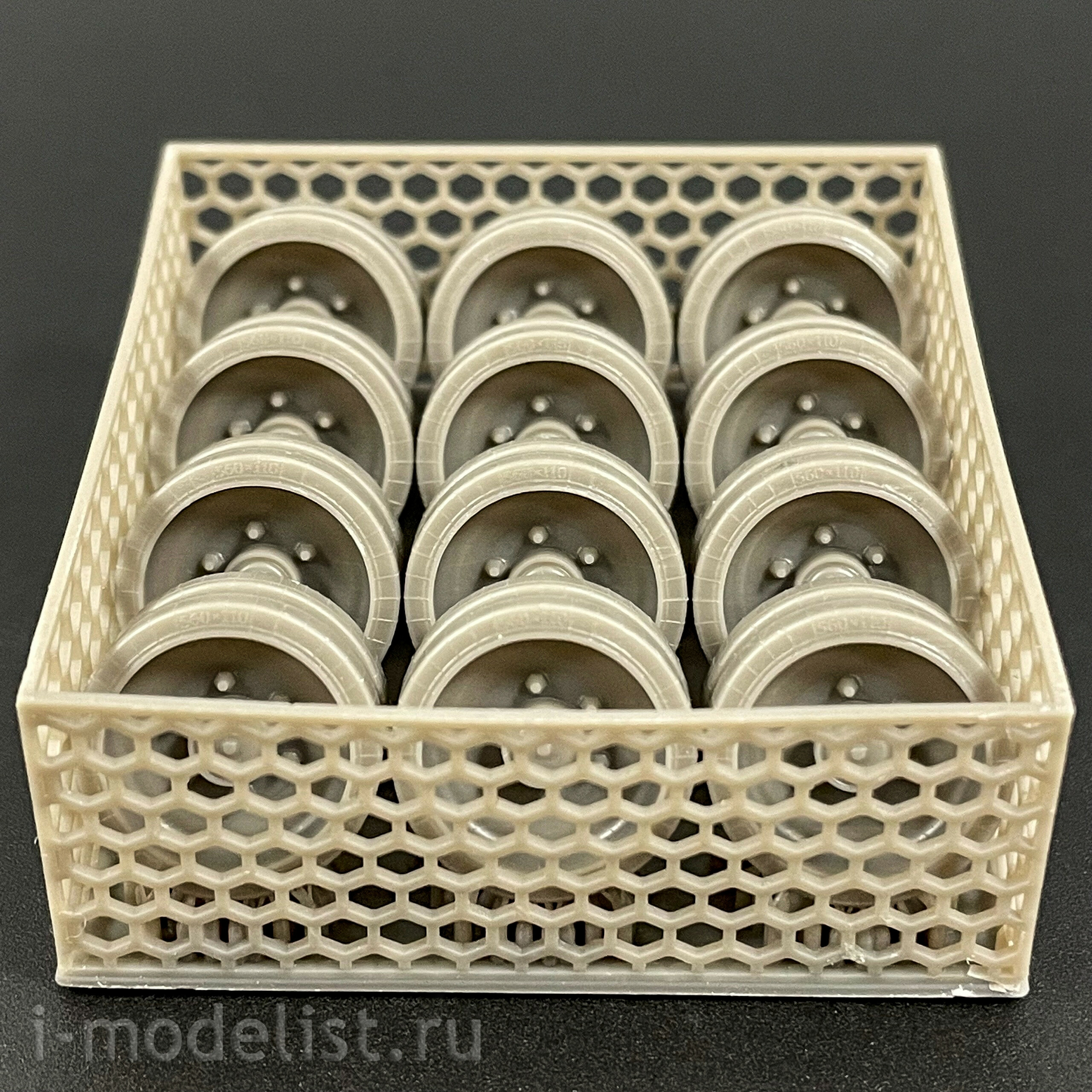 TL35024 GE Models 1/35 Катки для БМП-3
