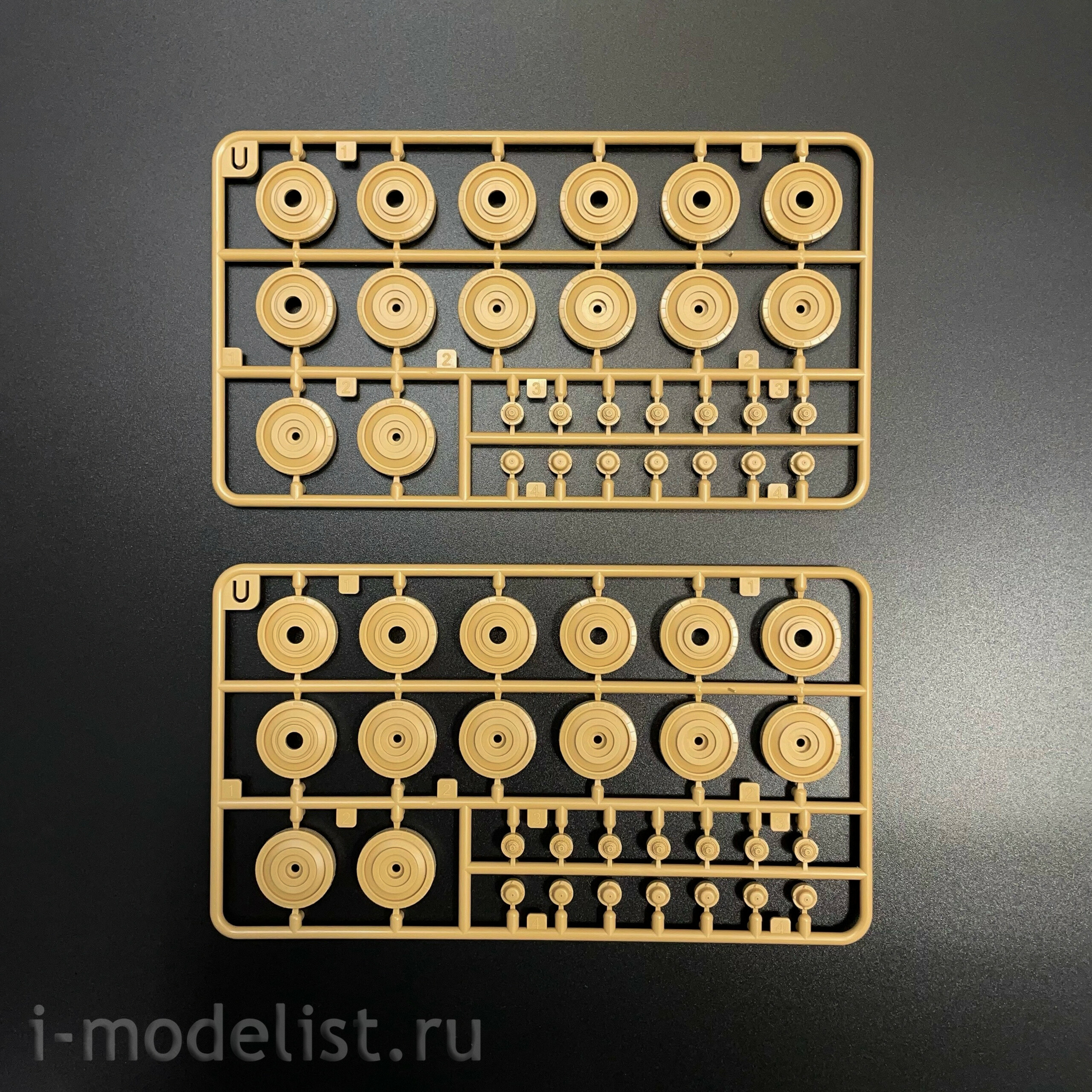 RM-5114 Rye Field Model 1/35 Немецкий танк Leopard 2A6 (Трофейная версия) с катками Т-80