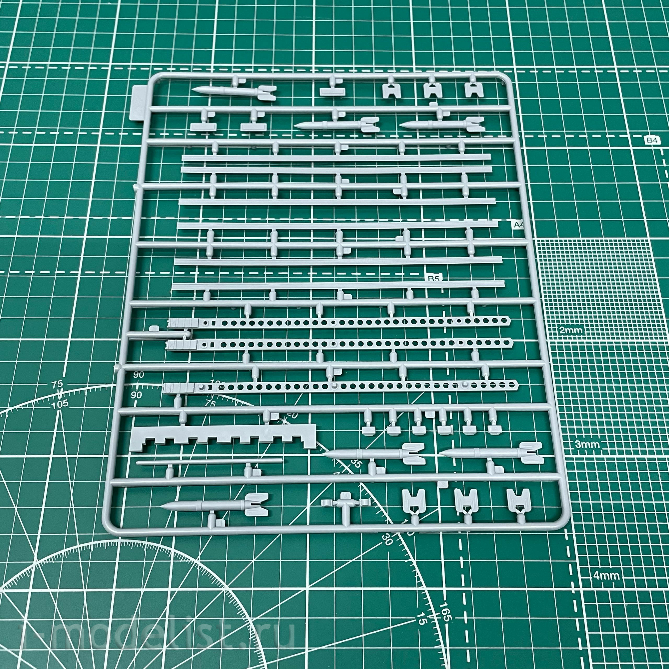 35596 ICM 1/35 БМ-13-16 на шасси G7107 с советским расчетом