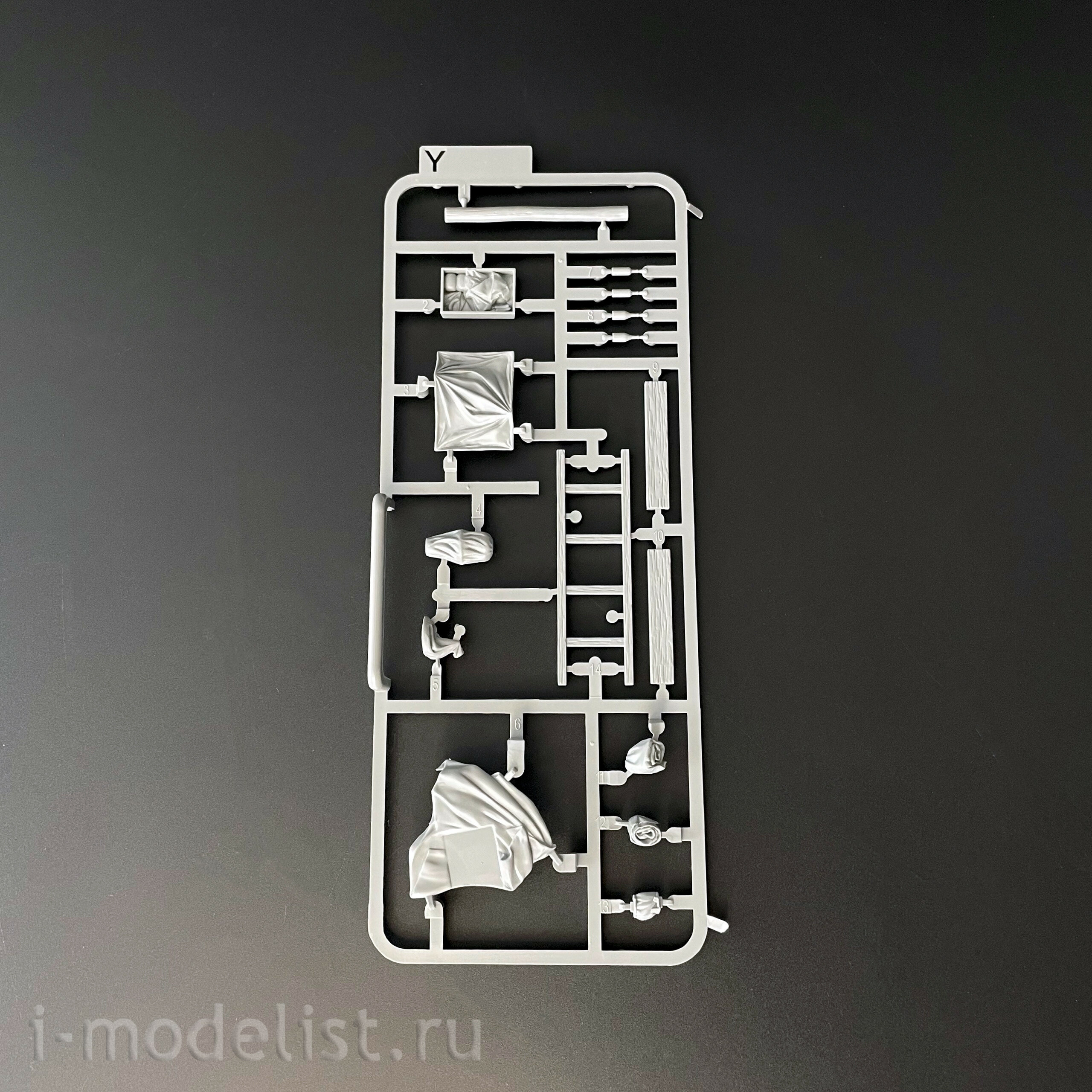 2198 Takom 1/35 Немецкий тяжёлый танк Sd.Kfz. 181 Pz.Kpfw.VI Ausf.E Tiger I (средний) с Zimmerit
