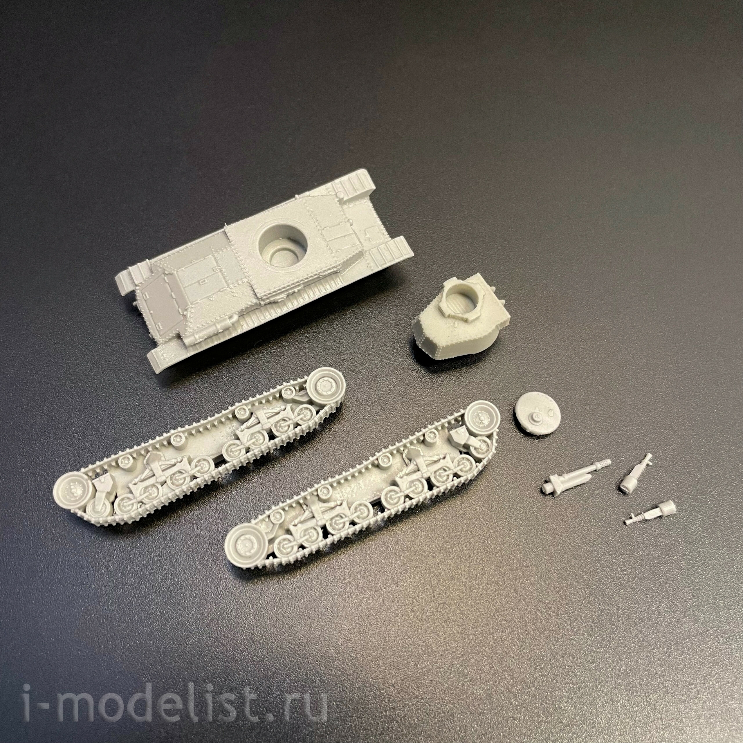 100275 Zebrano 1/100 Румынский лёгкий танк R-2