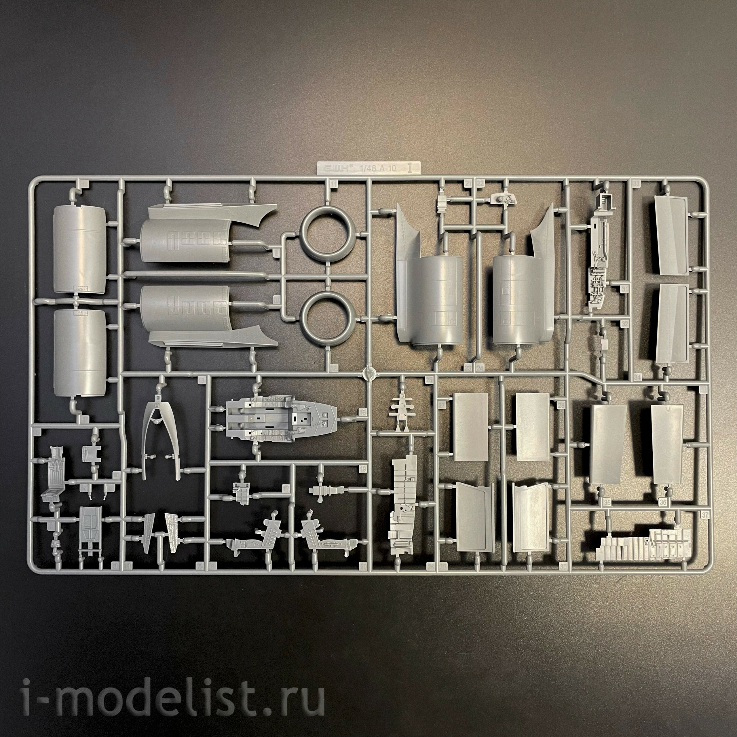 L4825 Great Wall Hobby 1/48 Американский двухдвигательный штурмовик A-10A Thunderbolt II
