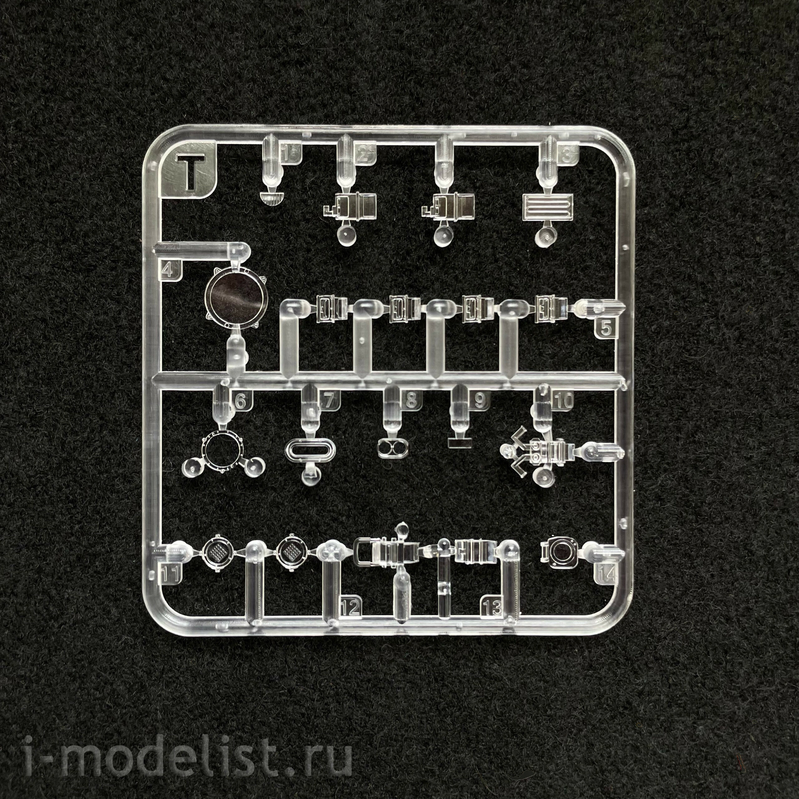 RM-5091 Rye Field Model 1/35 Советский танк Т-55АМД с комплексом активной защиты (КАЗ) 