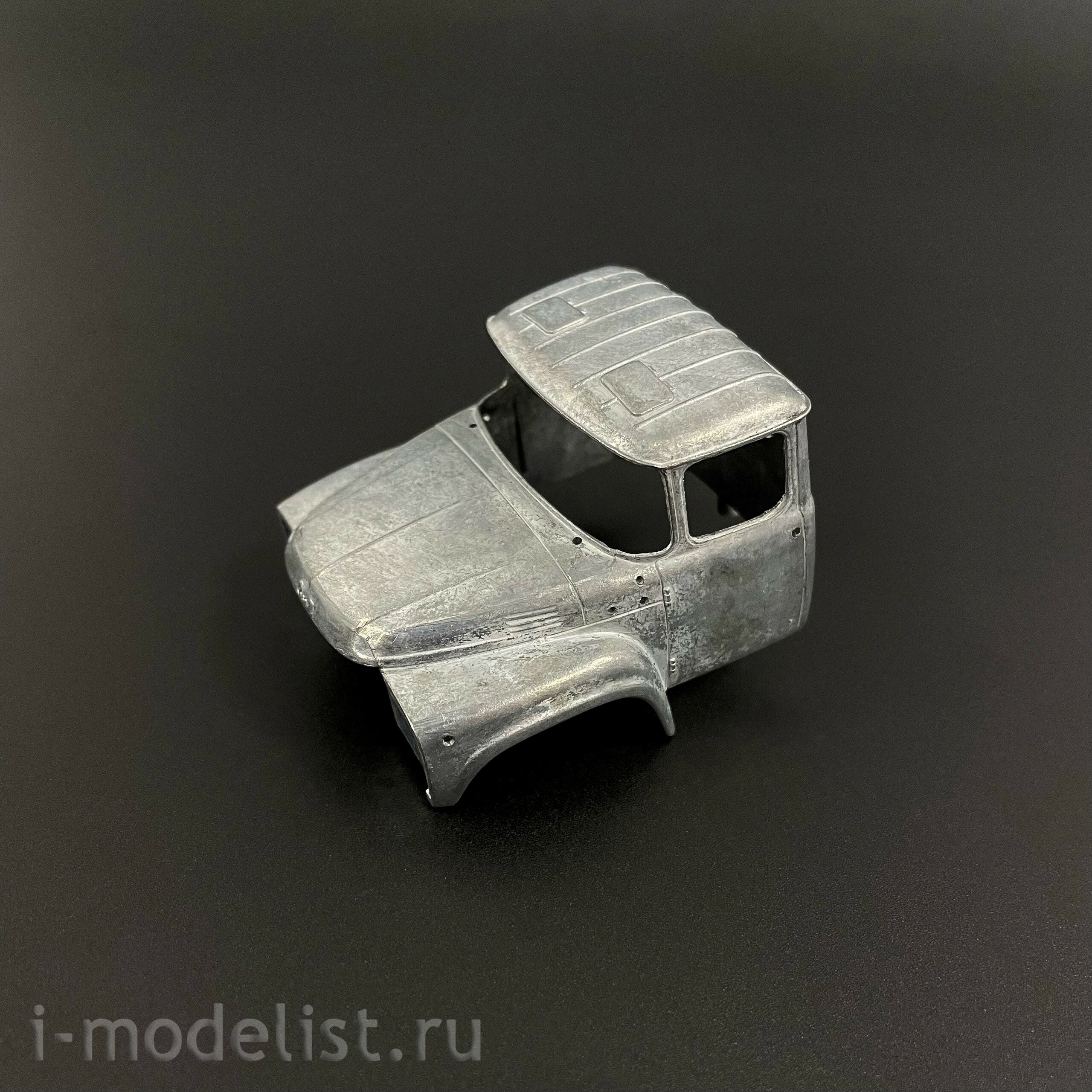 7077AVD AVD Models 1/43 Автомобиль 130В1 с полуприцепом-муковозом К4-АМГ