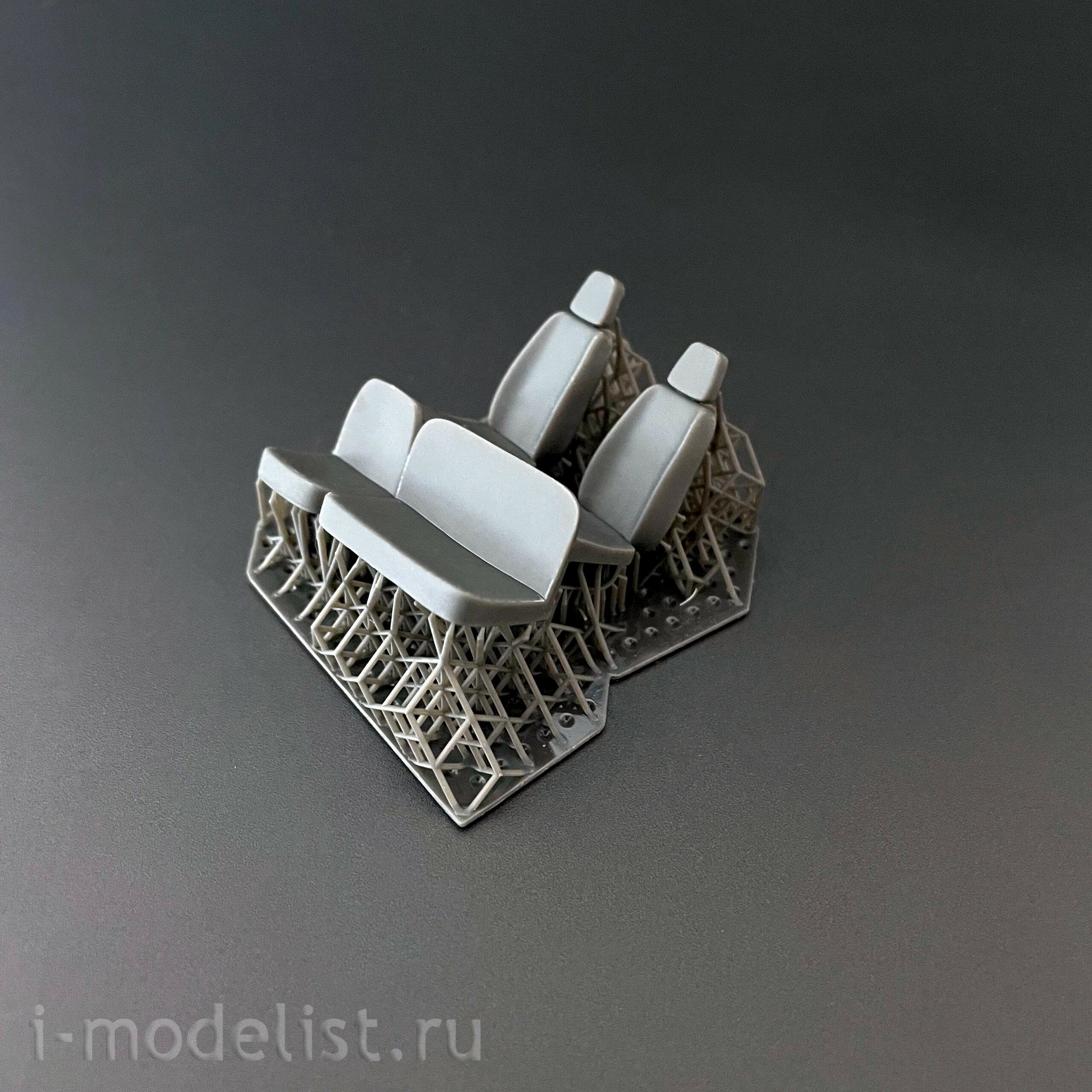 im35128 GE Models 1/35 Конверсия для служебного автомобиля 3151 с новой жёсткой крышей для модели Звезда (арт. 3629)
