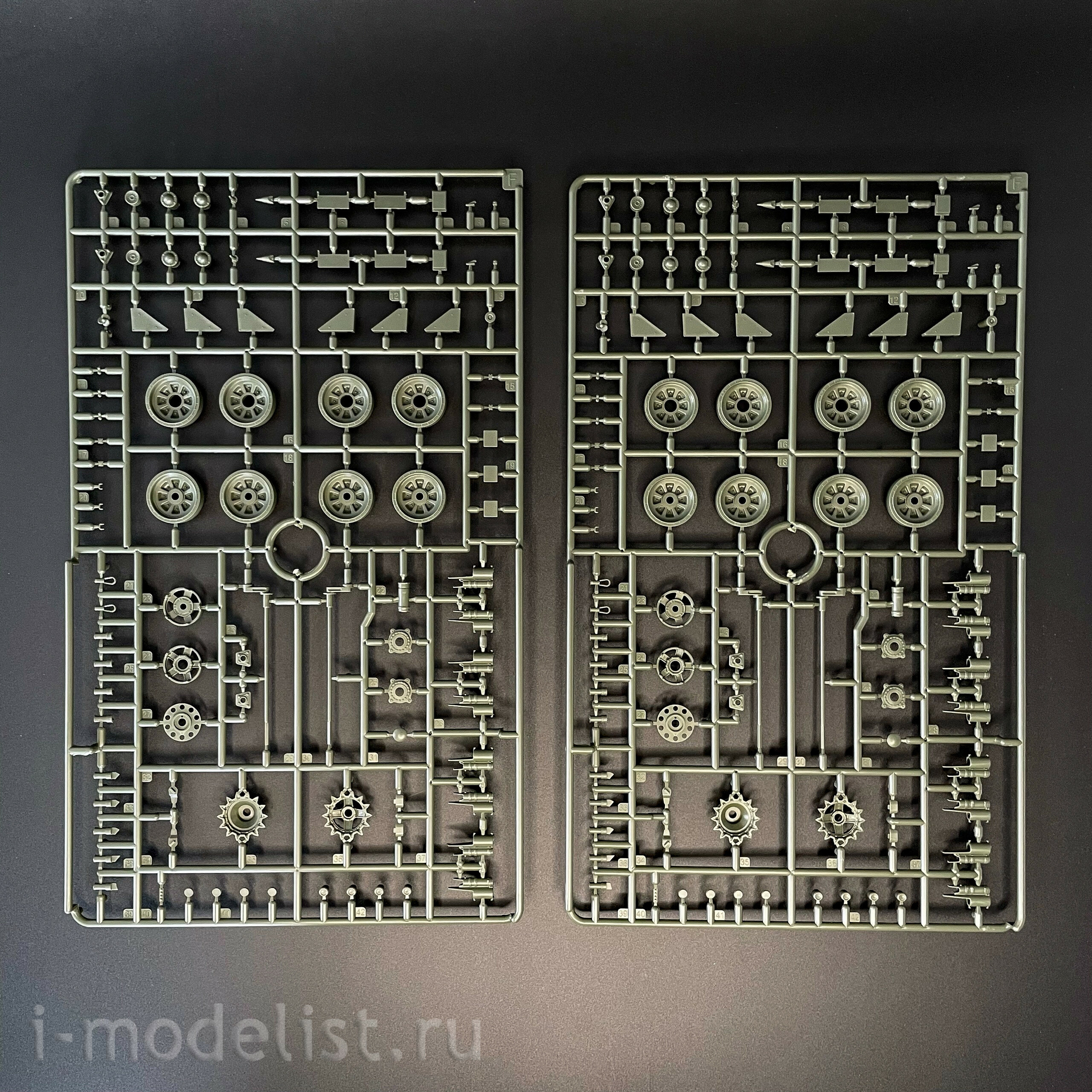 35A056 Amusing Hobby 1/35 Российский командирский танк Т-90АК с ПТК (по лицензии УВЗ)