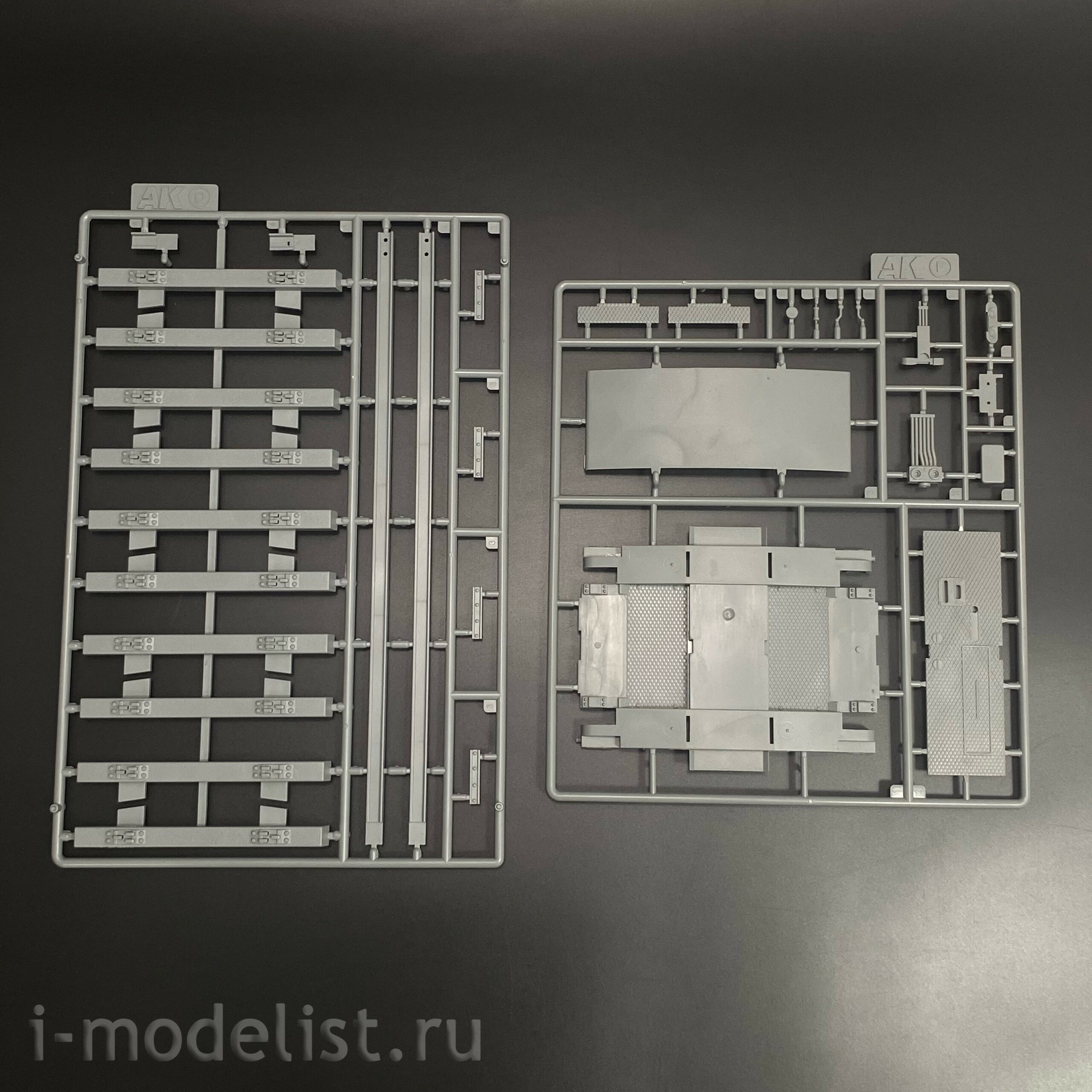 AK35009 AK Interactive 1/35 Маневровый локомотив Automotore FS 206/207/208 Sogliola