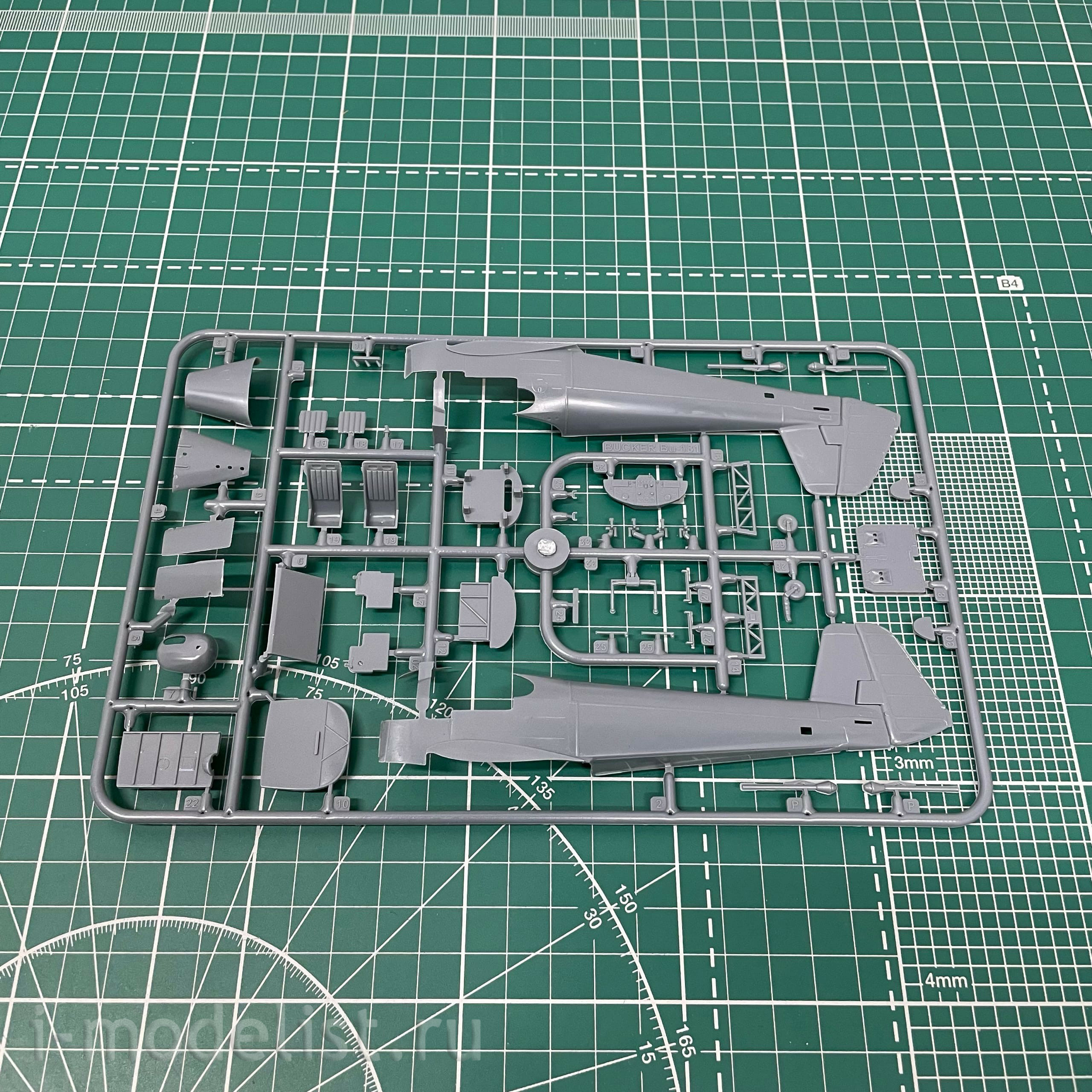 KPM4810 Kovozavody Prostejov 1/48 Zlin Z-381 “Basa”