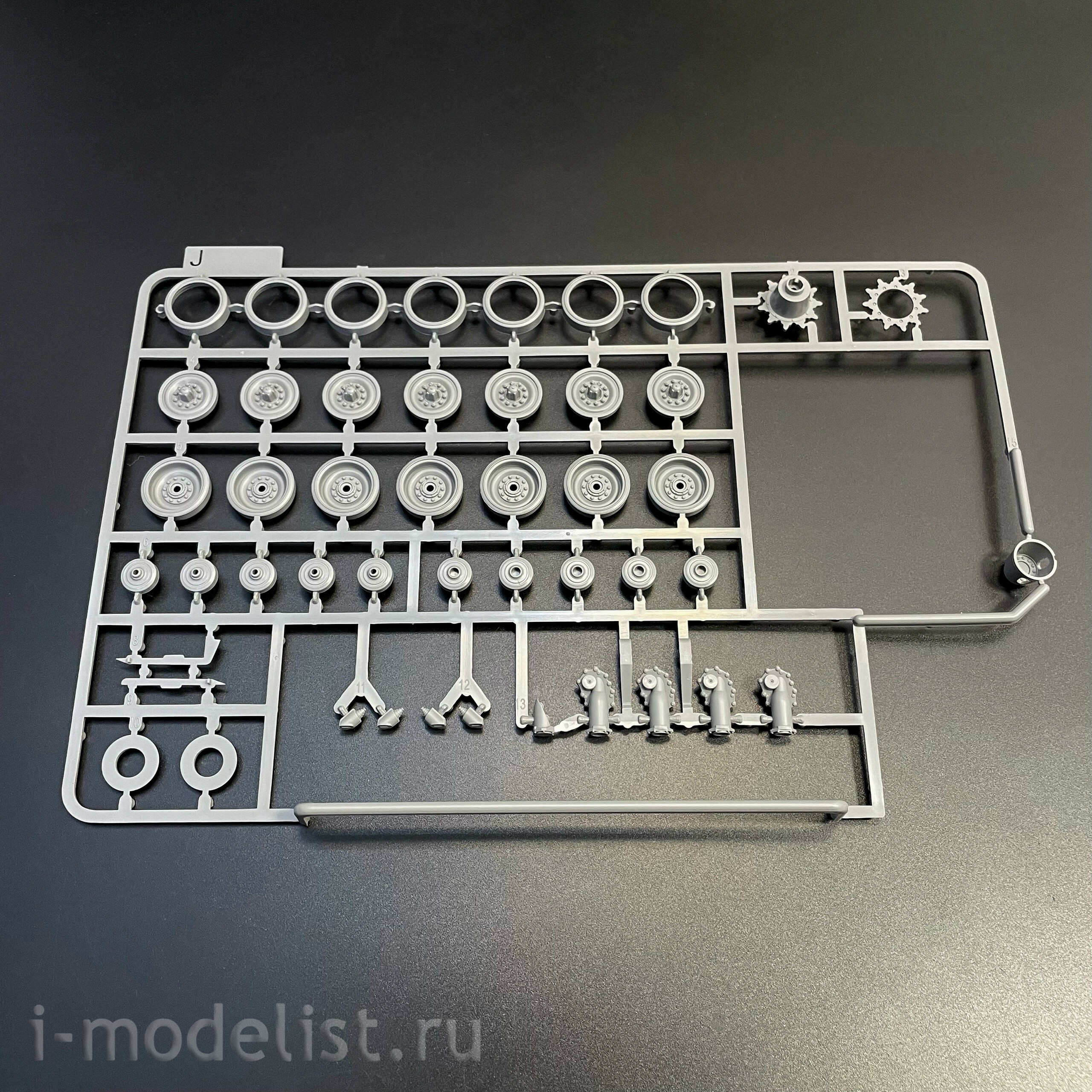 2203 Takom 1/35 Тяжёлый танк Т-57