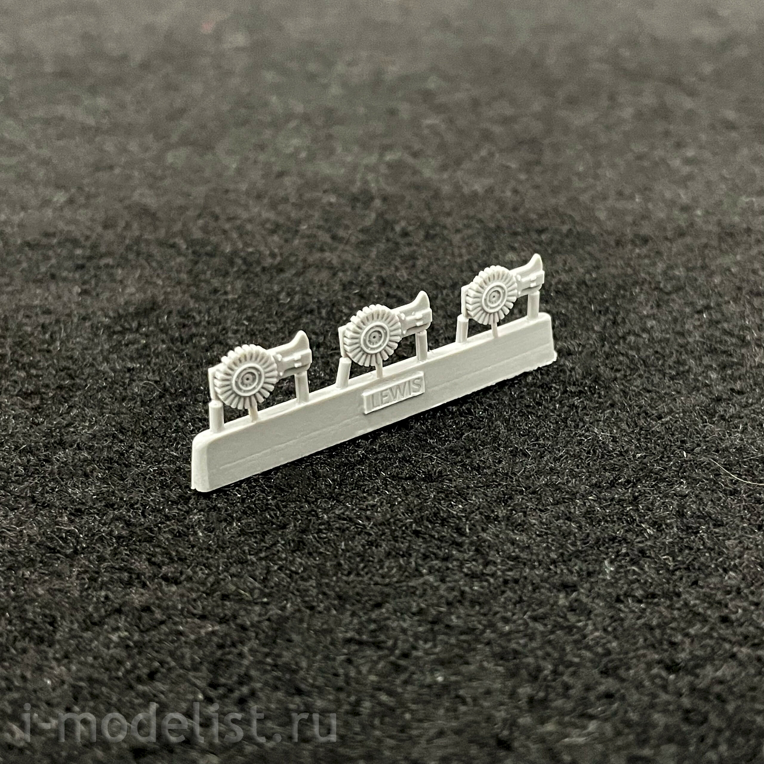 GR35Rk022 Грань 1/35 Спаренная зенитная установка пулемета Льюис 2х7,7 мм