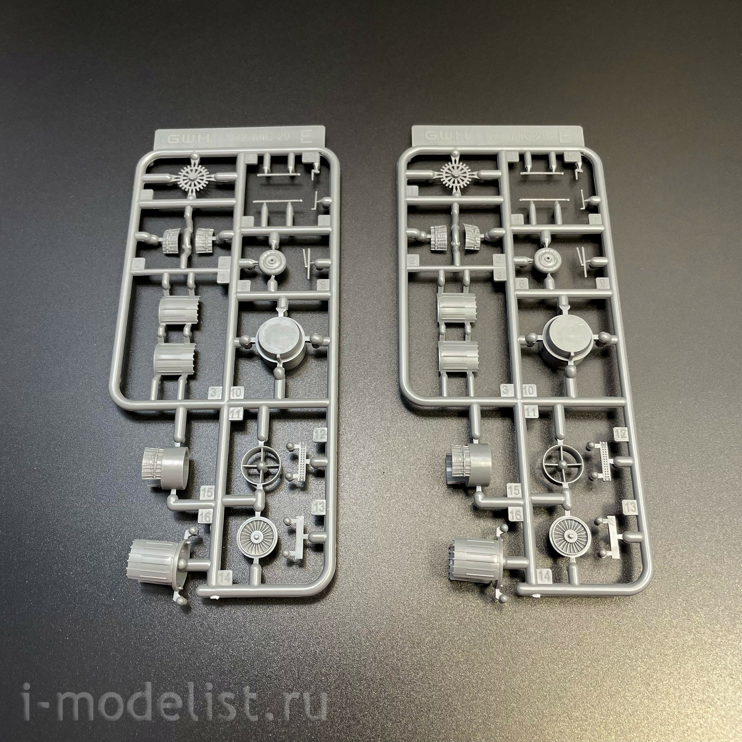 L7213 Great Wall Hobby 1/72 Истребитель М-29 9-13 