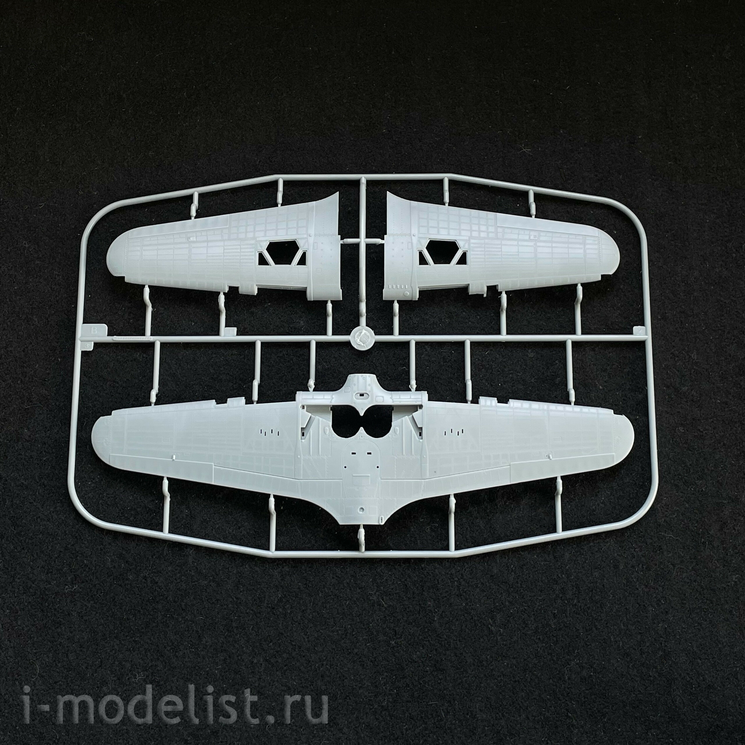 81777 HobbyBoss 1/48 Истребитель Hurricane Mk. 1