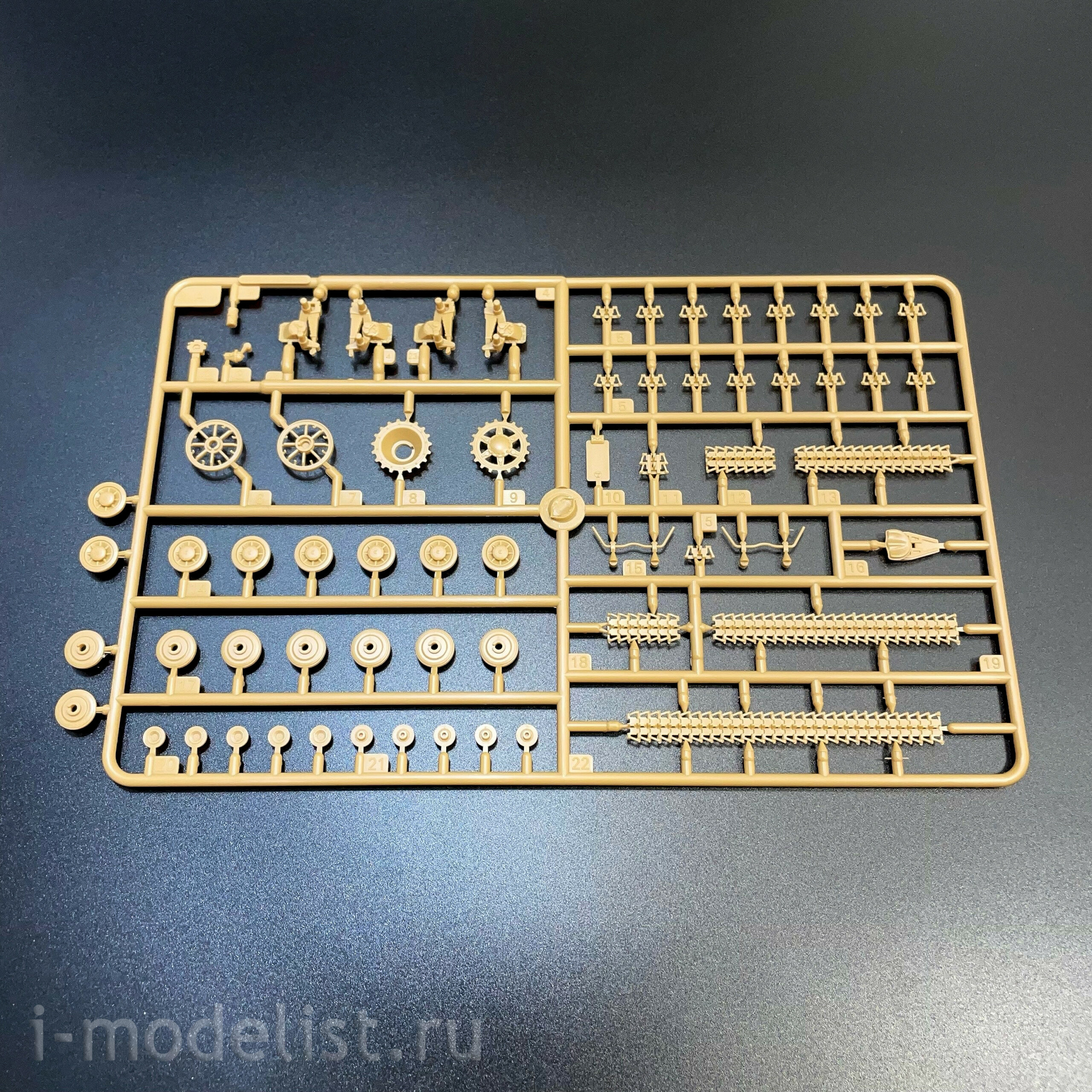 84835 Hobbyboss 1/48 Немецкий прототип Pz.Sfl.Iva Dicker Max