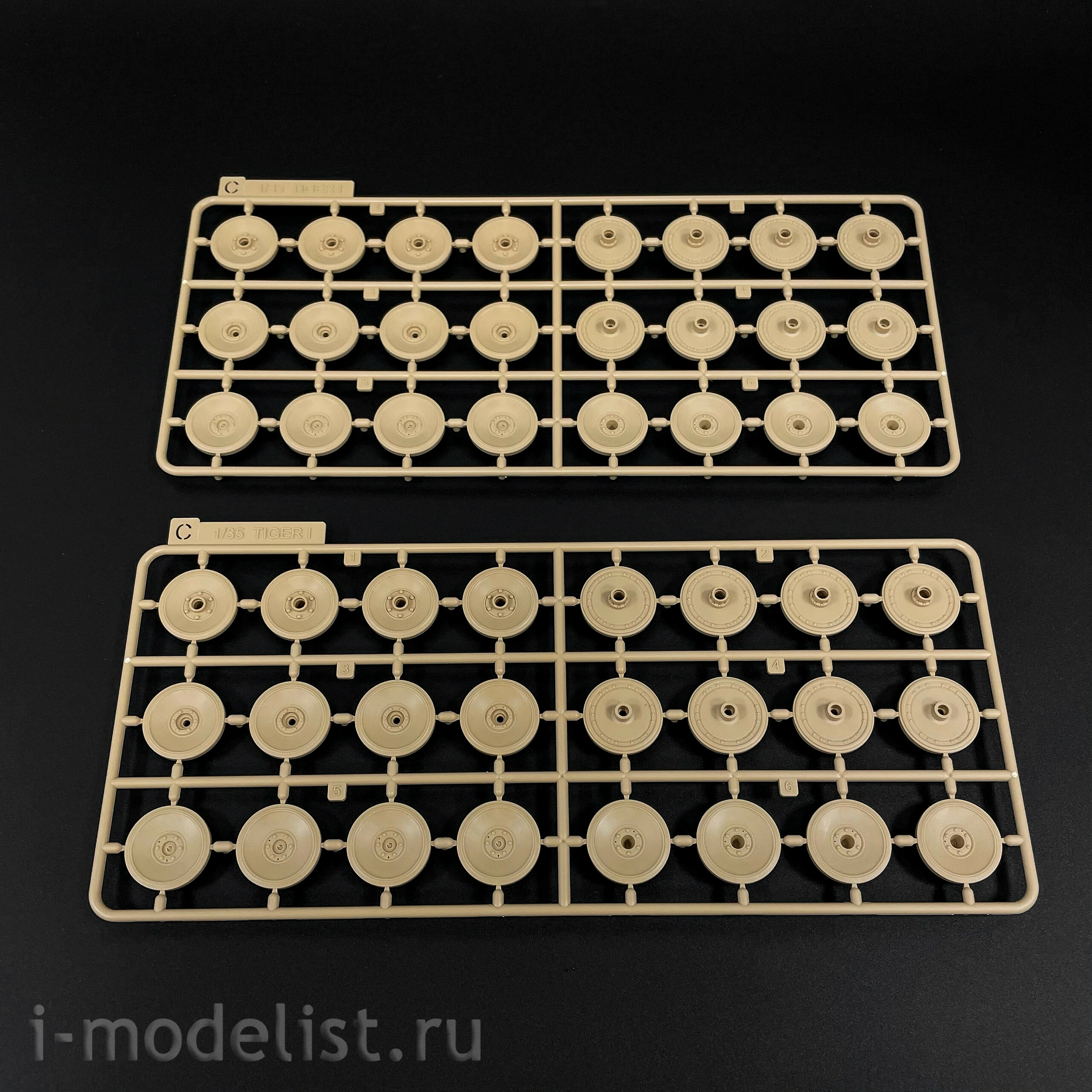 RM-5100 Rye Field Model 1/35 Немецкий танк Pz. Kpfw. VI Ausf. E Tiger I mid. Production