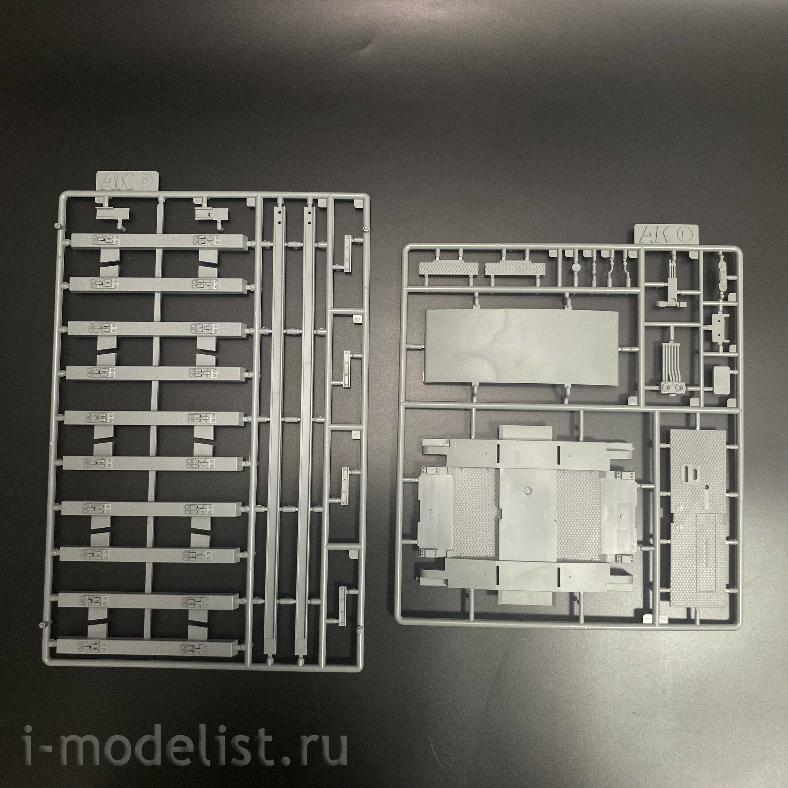 AK35009 AK Interactive 1/35 Маневровый локомотив Automotore FS 206/207/208 Sogliola