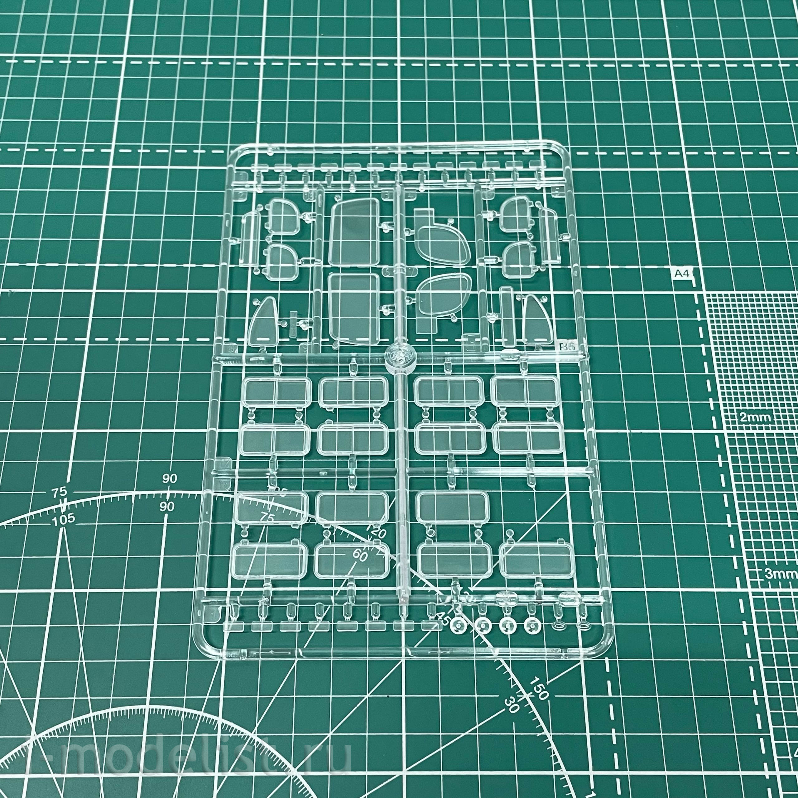816 Roden 1/35 Автобус GMC PD3751 SilverSide Greyhound Lines