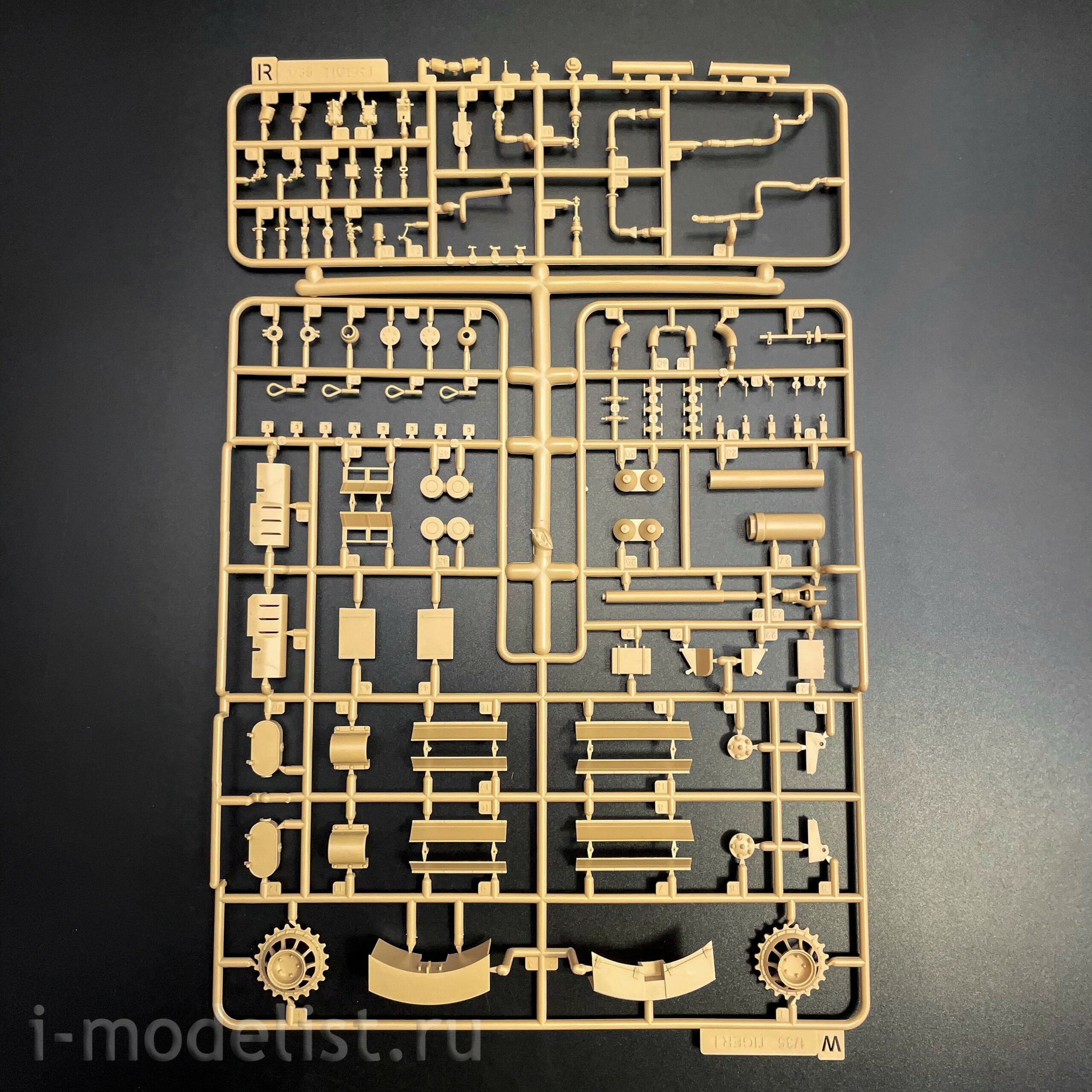 RM-5131 Rye Field Model 1/35 Pz.Kpfw. VI Ausf. E Tiger I ранний (Upgrade-версия с полным интерьером)