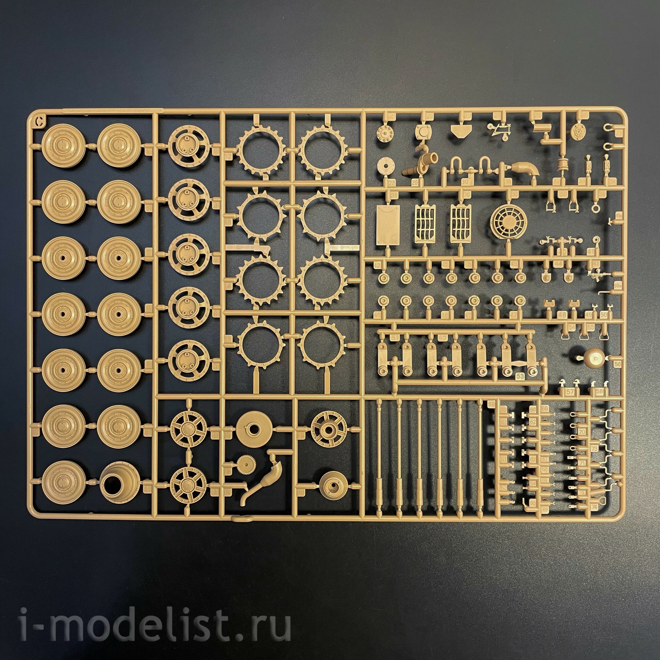 RM-5137 Rye Field Model 1/35 Немецкий танк Sd.Kfz.182 Panzerkampfwagen VI Tiger Ausf.B “King Tiger” ARDENNES 1944 Башня Henschel