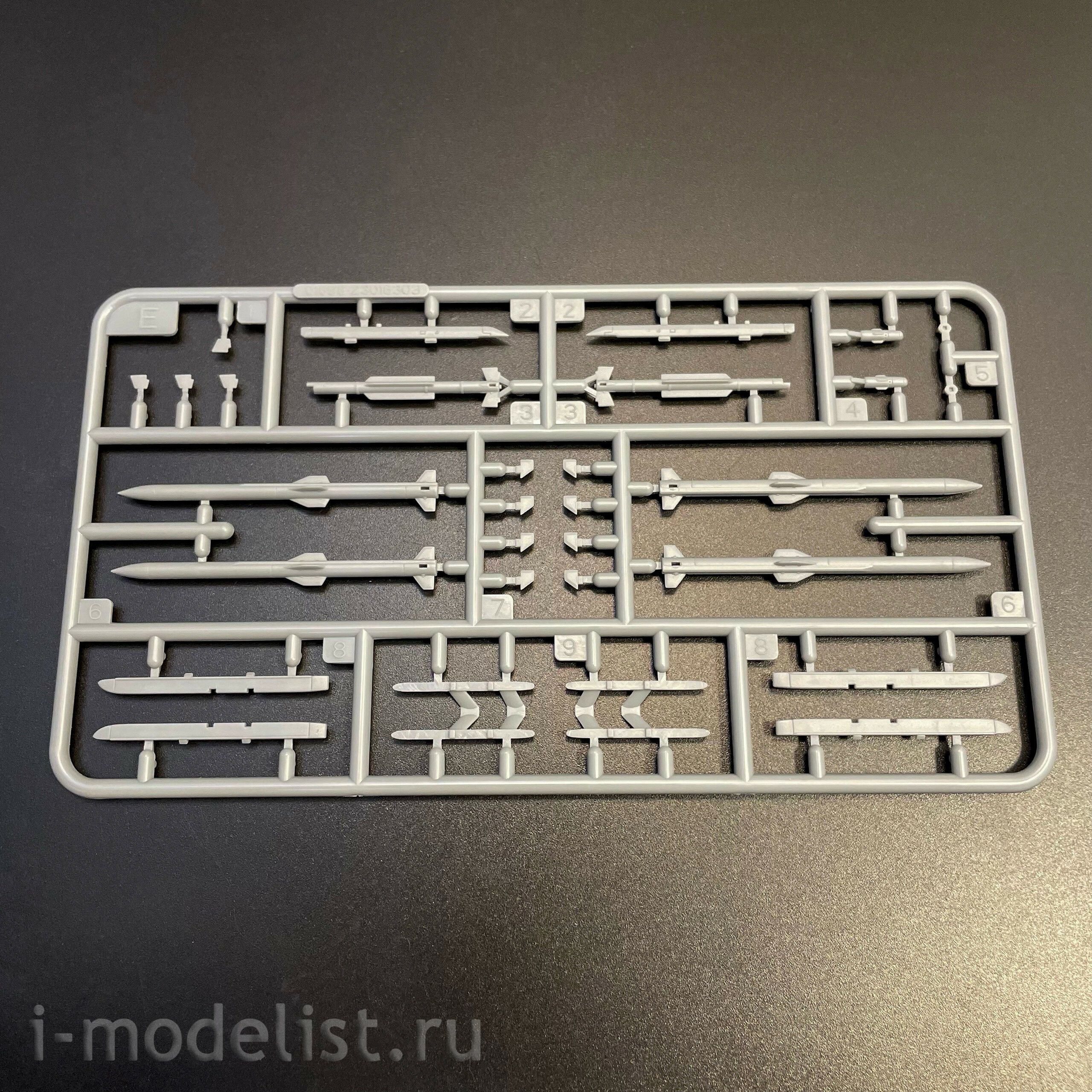 01698 Трубач 1/72 Китайский истребитель J-10C