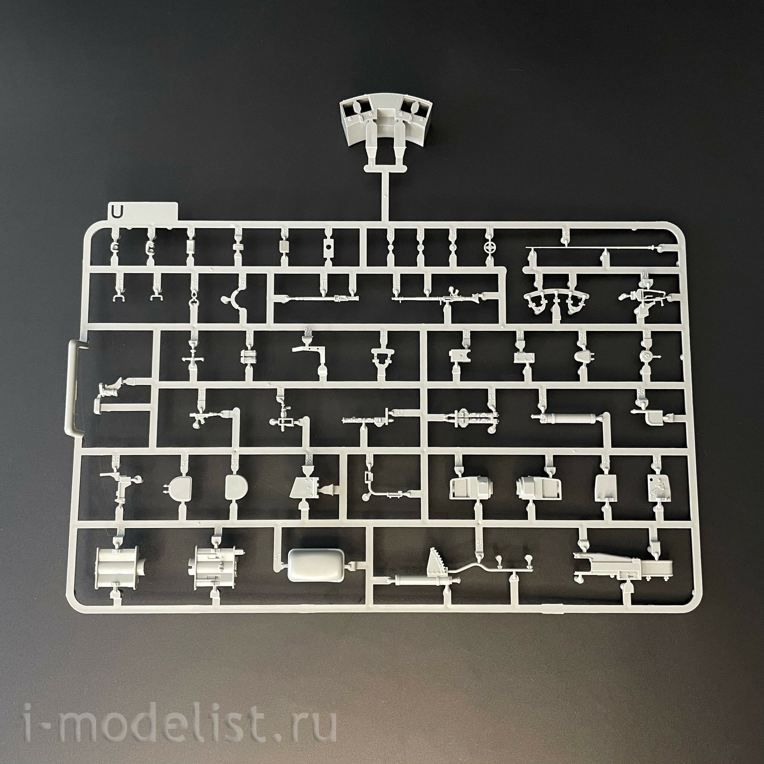 2200W Takom 1/35 Набор из трёх моделей Tiger I 