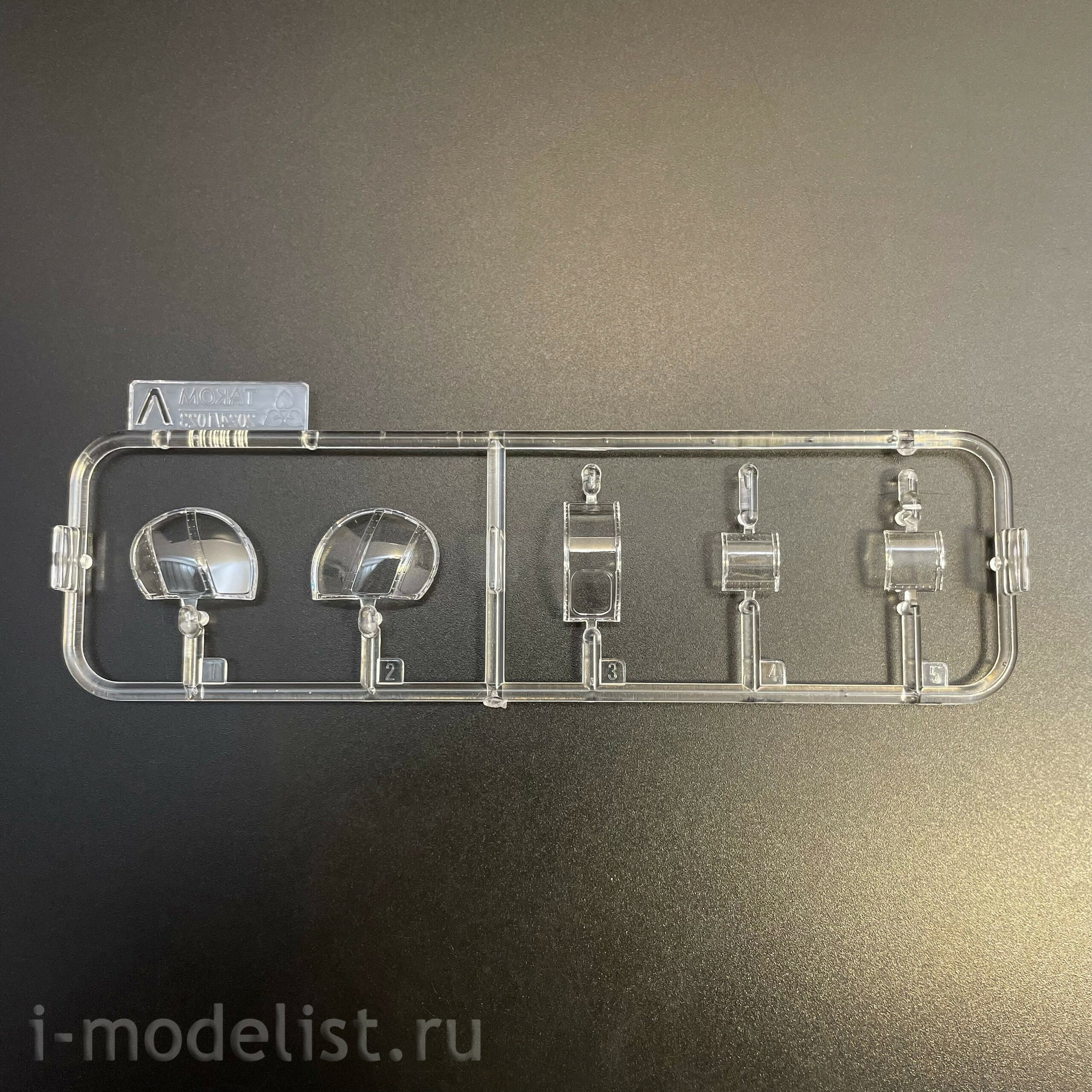1023 Takom 1/16 Фигурка немецкого пилота Horter Ho-229
