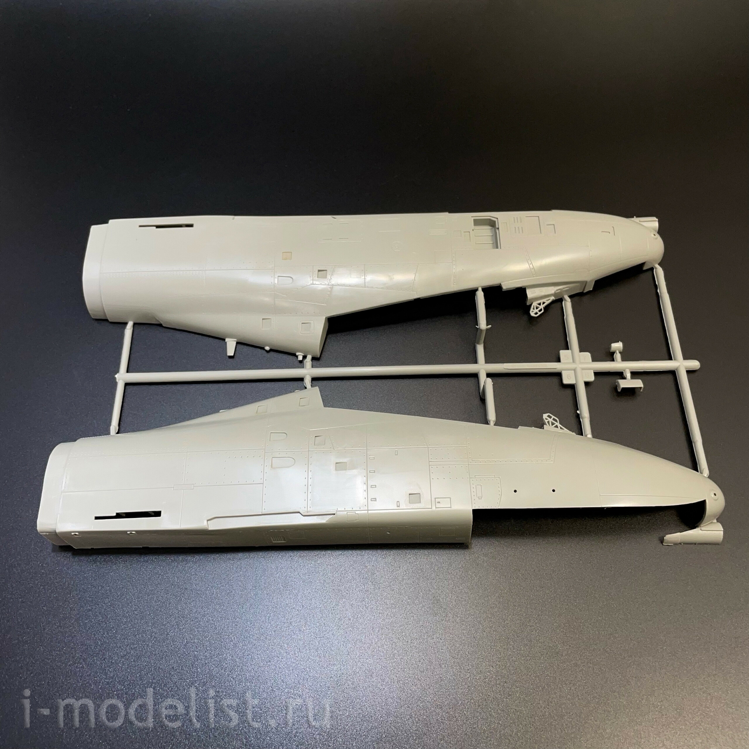 02215 Трубач 1/32 Американский двухместный штурмовик A-10A N/AW