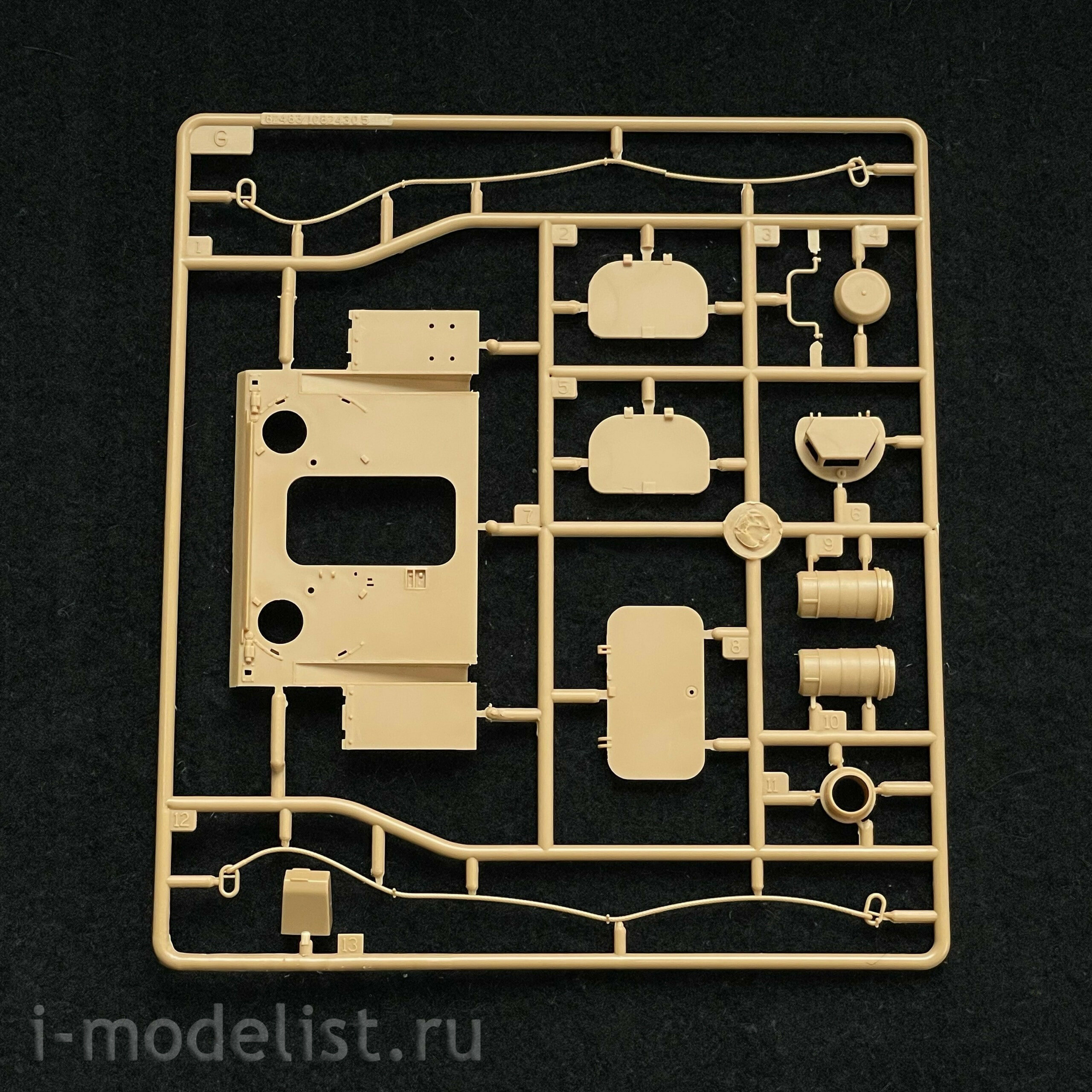 82483 HobbyBoss 1/35 PLA ZBD-05 Amphibious IFV