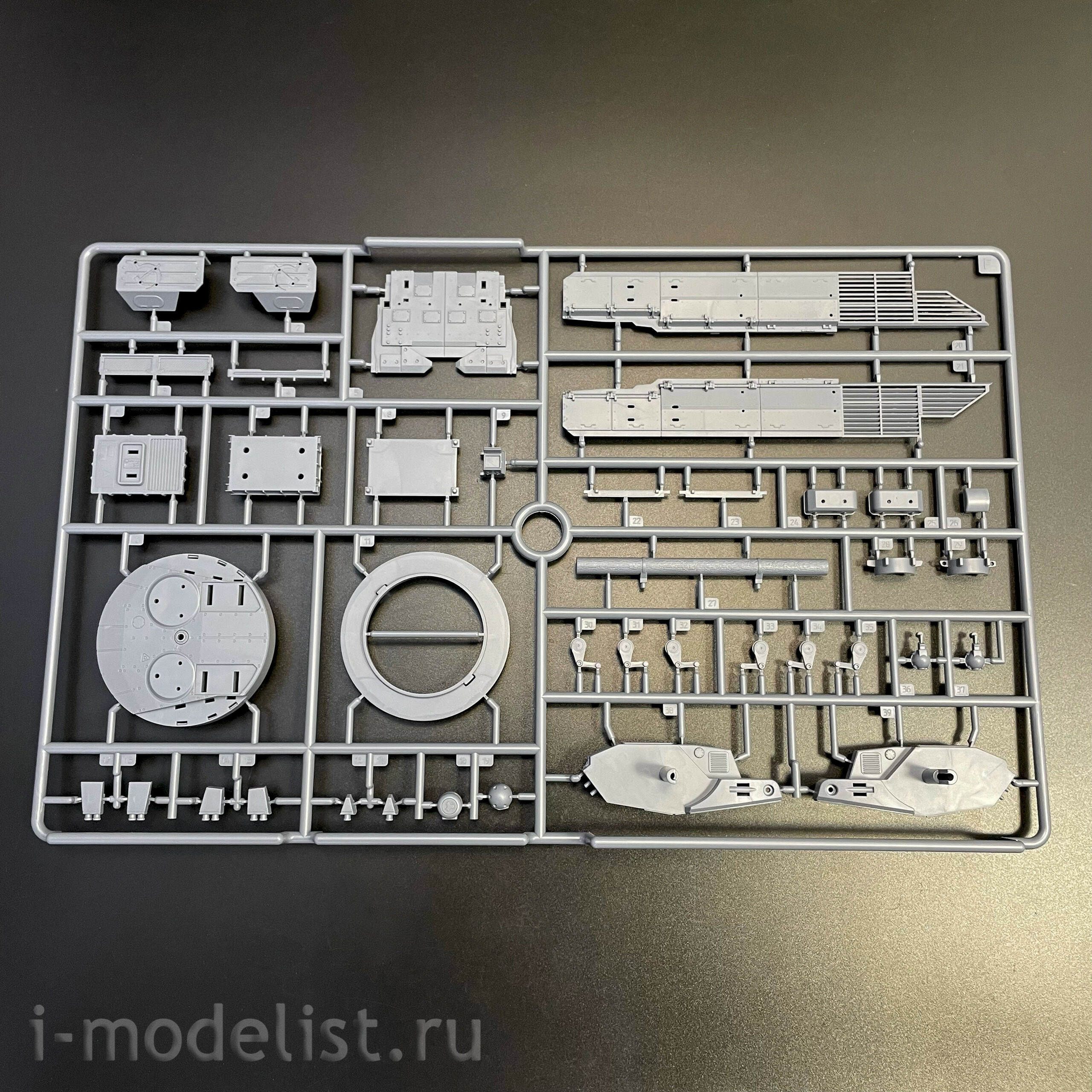 BC-005 Border Model 1/35 Танк Тесла (Tesla Tank)