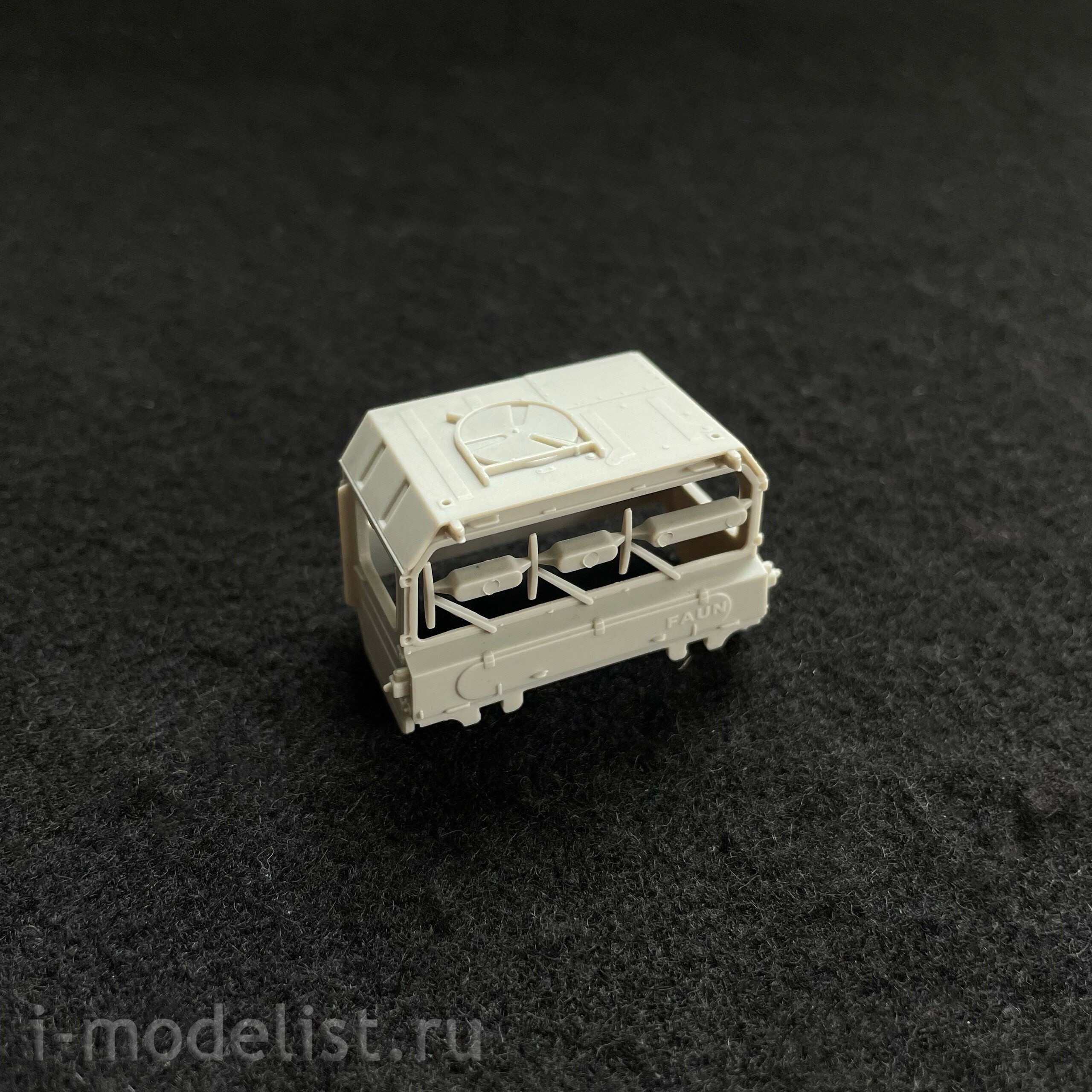 07196 Трубач 1/72 Немецкий тягач Faun Franziska SLT-56 Panzertransporter