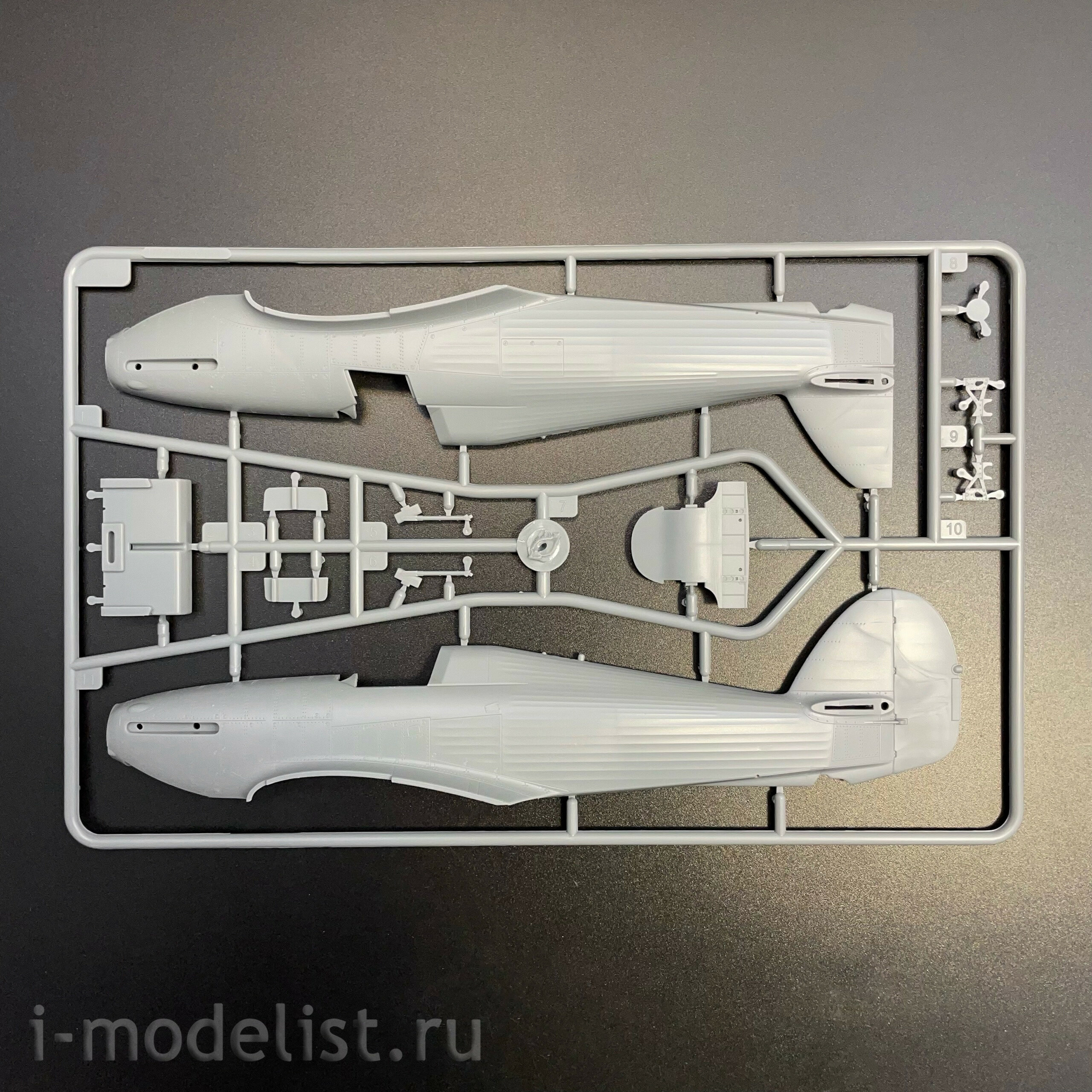 81780 Hobbyboss 1/48 Британский истребитель Hawker Hurricane Mk.IId/Trop