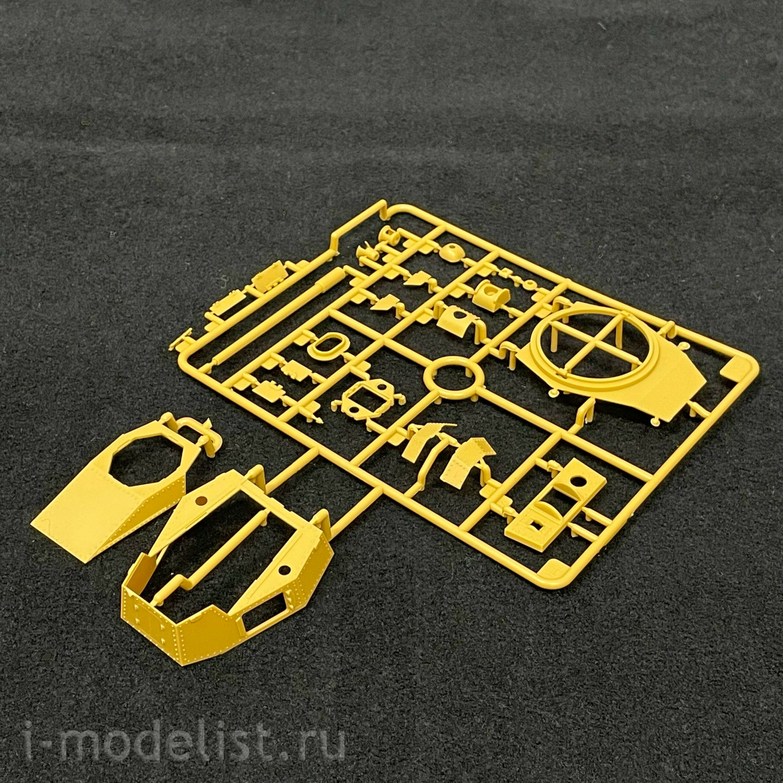 CB35126 Bronco 1/35 Hungarian Medium Tank 43.M Turan III