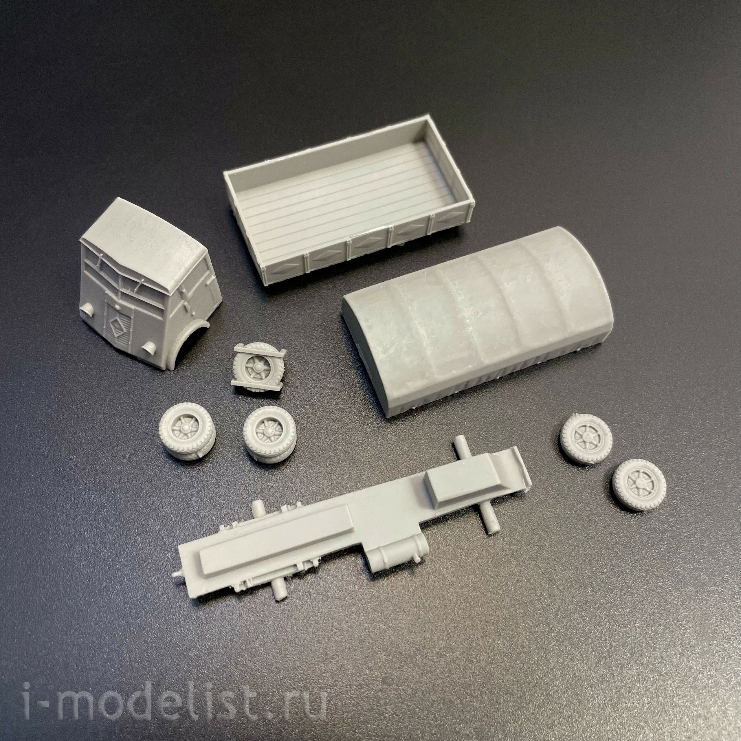 100280 Zebrano 1/100 Французский грузовой автомобиль Renault AHN вар. 1
