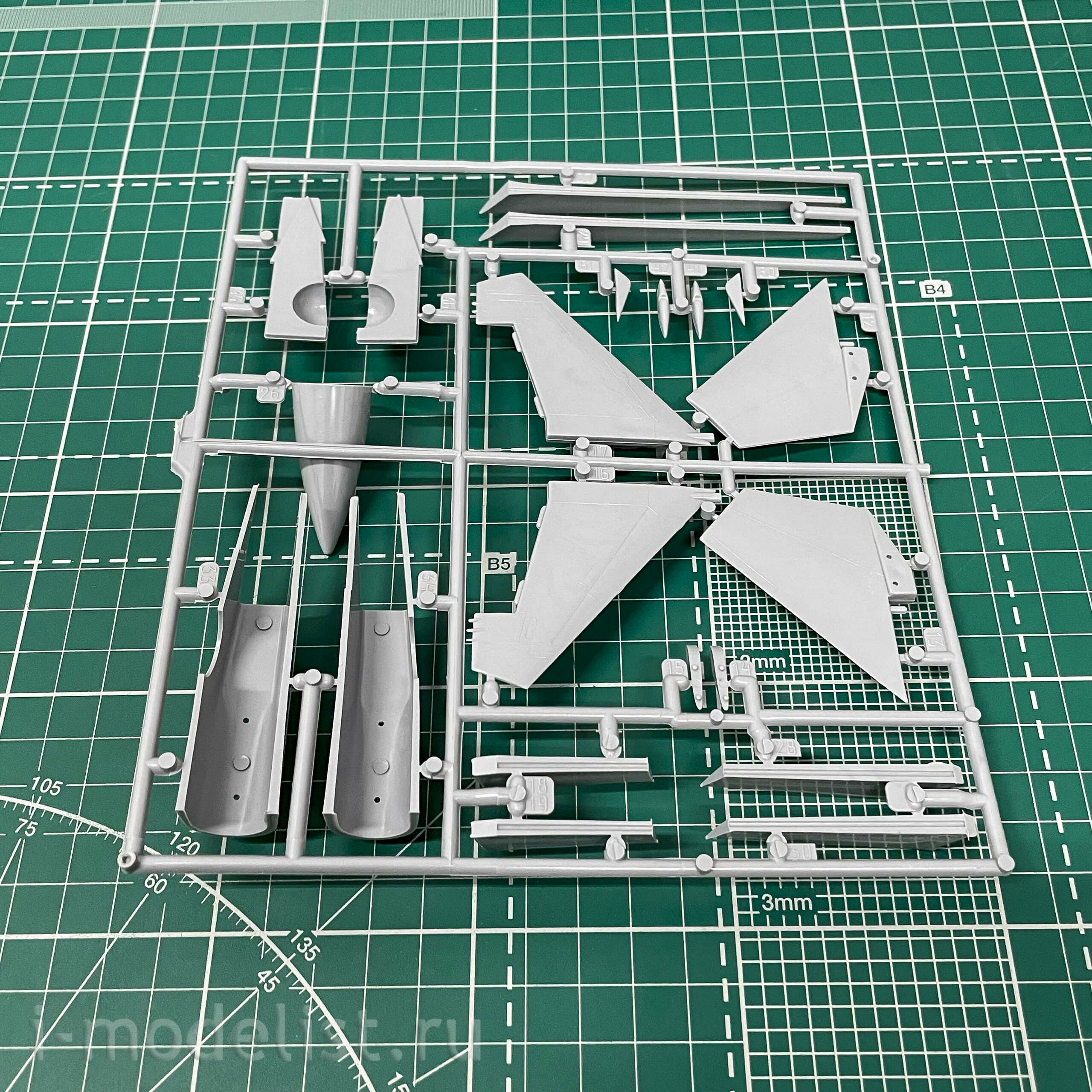 7241ПН Звезда 1/72 Подарочный набор: Российский сверхманевренный истребитель Су-37