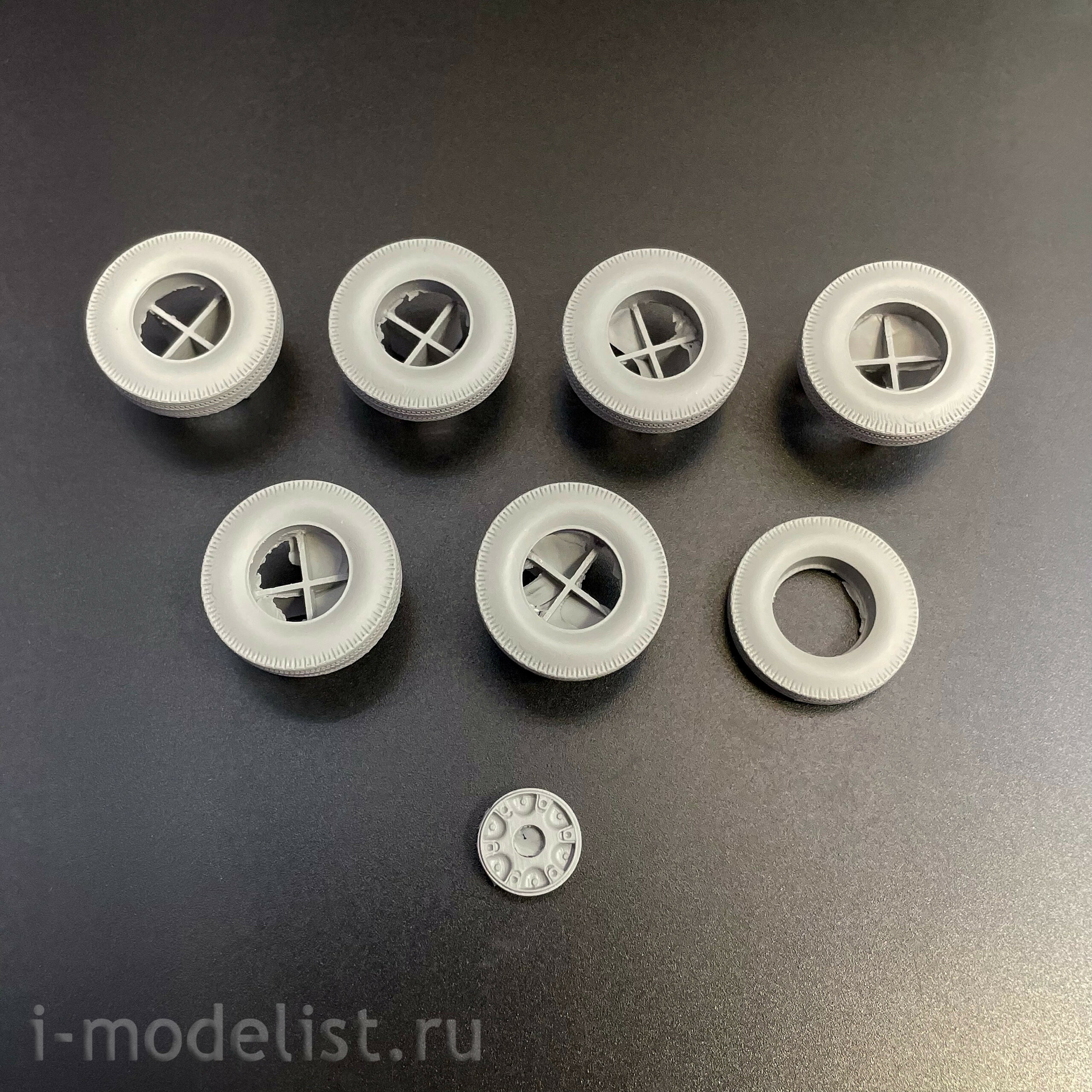 1561AVD AVD Models 1/43 Седельный тягач Ikarus-620