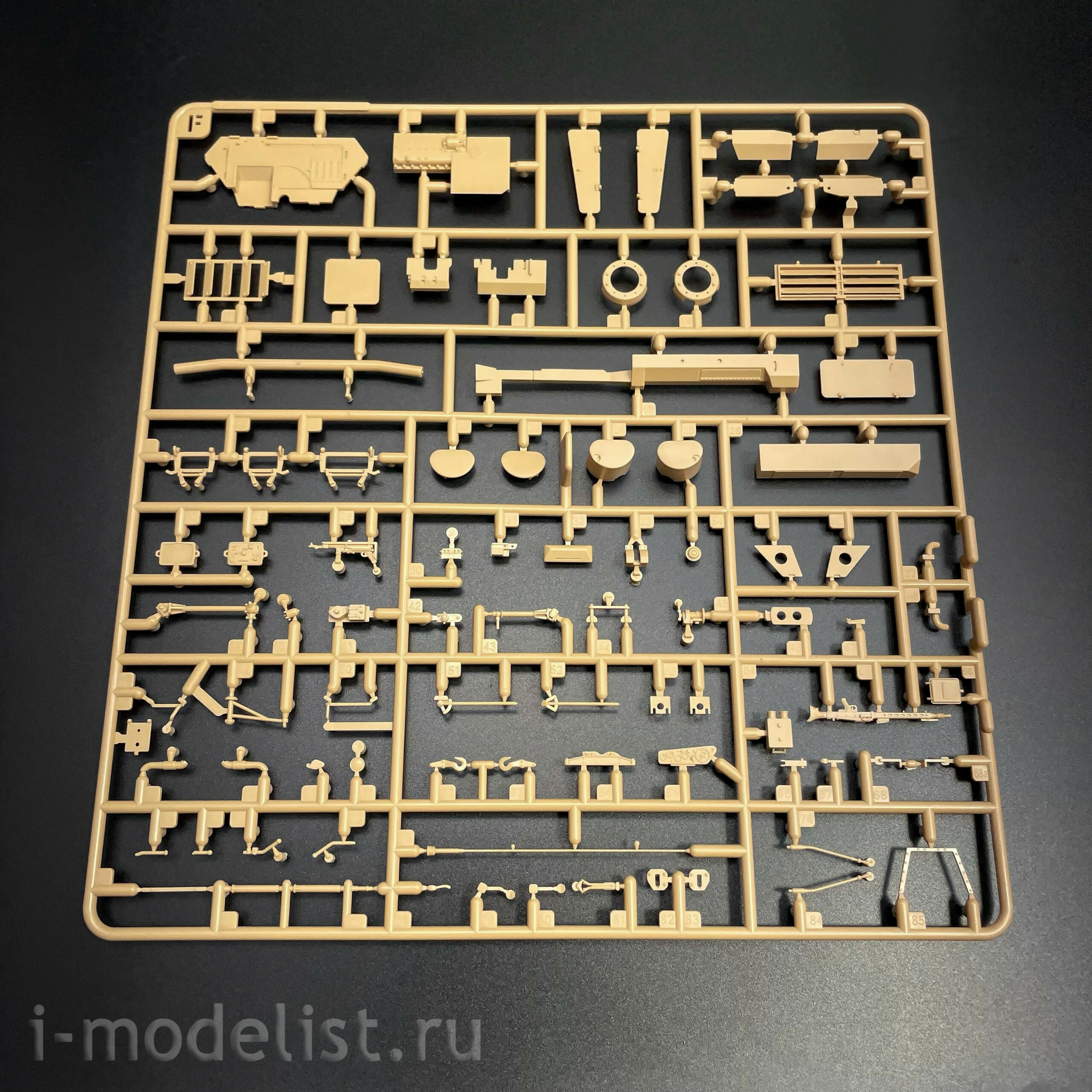 RM-5118 Rye Field Model 1/35 Немецкий бронеавтомобиль Sd.Kfz.234/4 Pz.Spähwagen с полным интерьером