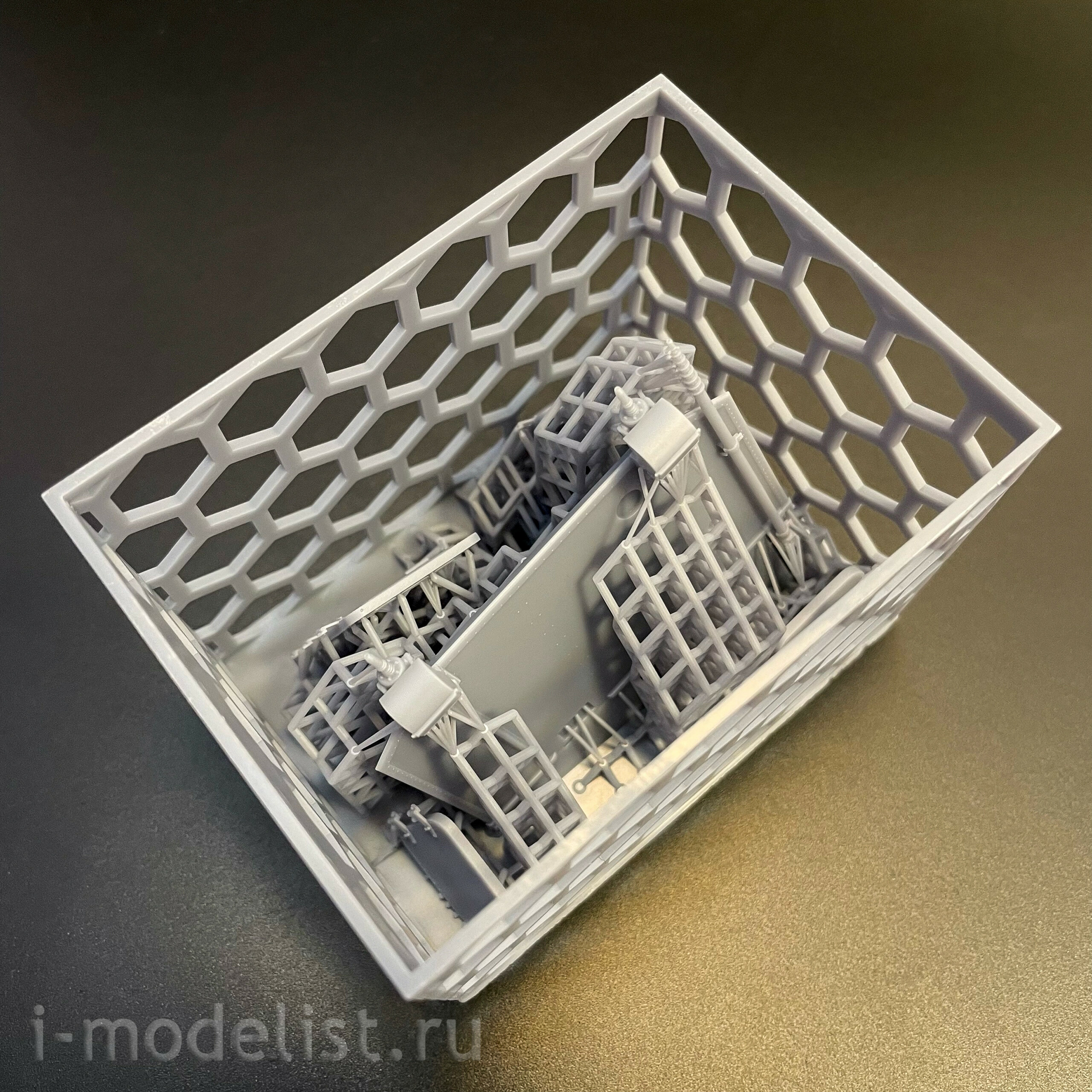 СО35011 GE Models 1/35 Конверсия в командно-штабную машину Р-142Д для модели фирмы 