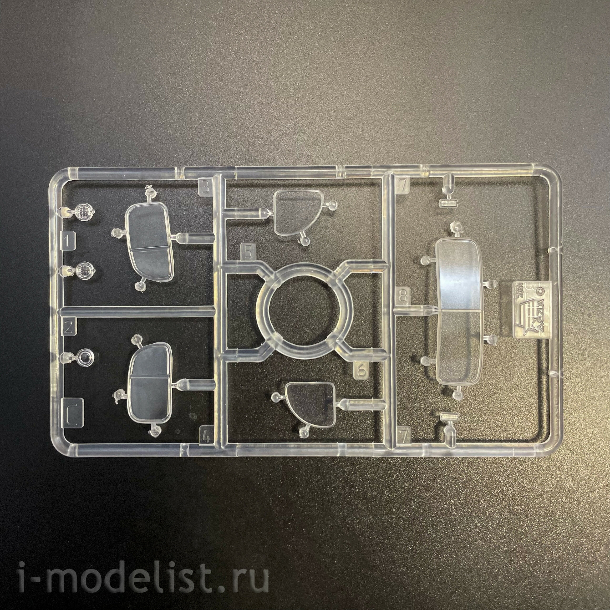 3711 Звезда 1/35 Американский армейский медицинский автомобиль Dodge WC-54