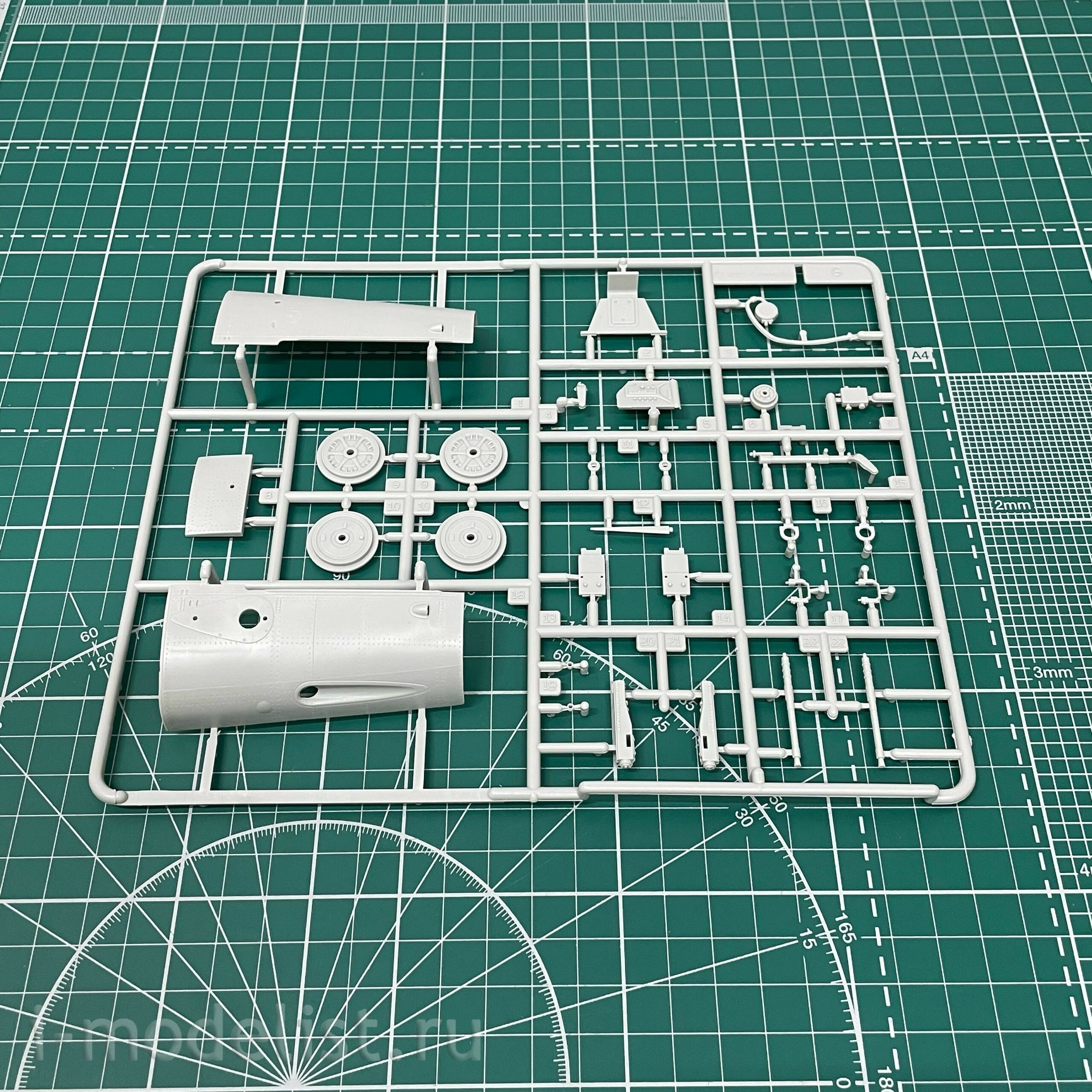 02406 Трубач 1/24 Messerschmitt Bf109 G-2
