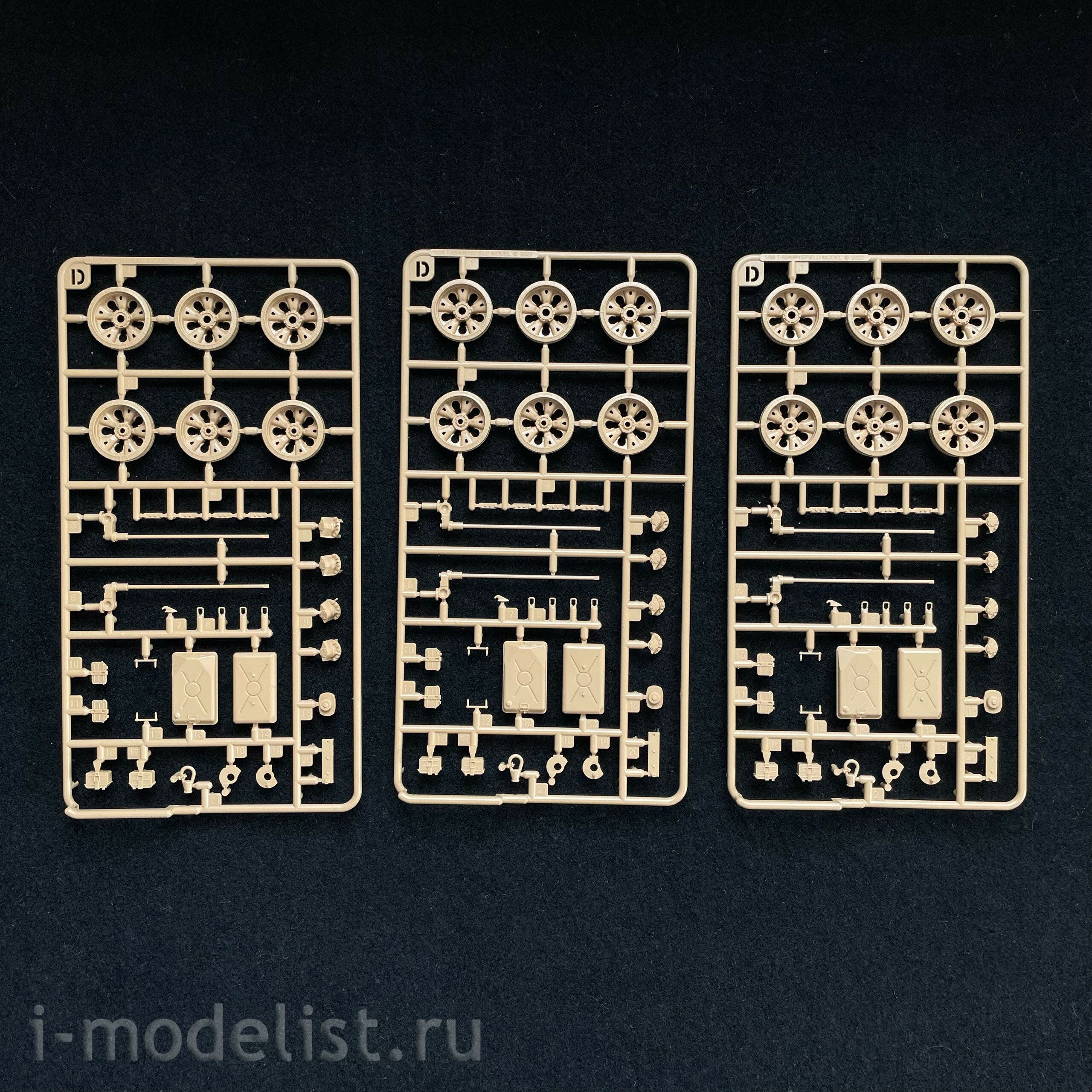 RM-5091 Rye Field Model 1/35 Советский танк Т-55АМД с комплексом активной защиты (КАЗ) 