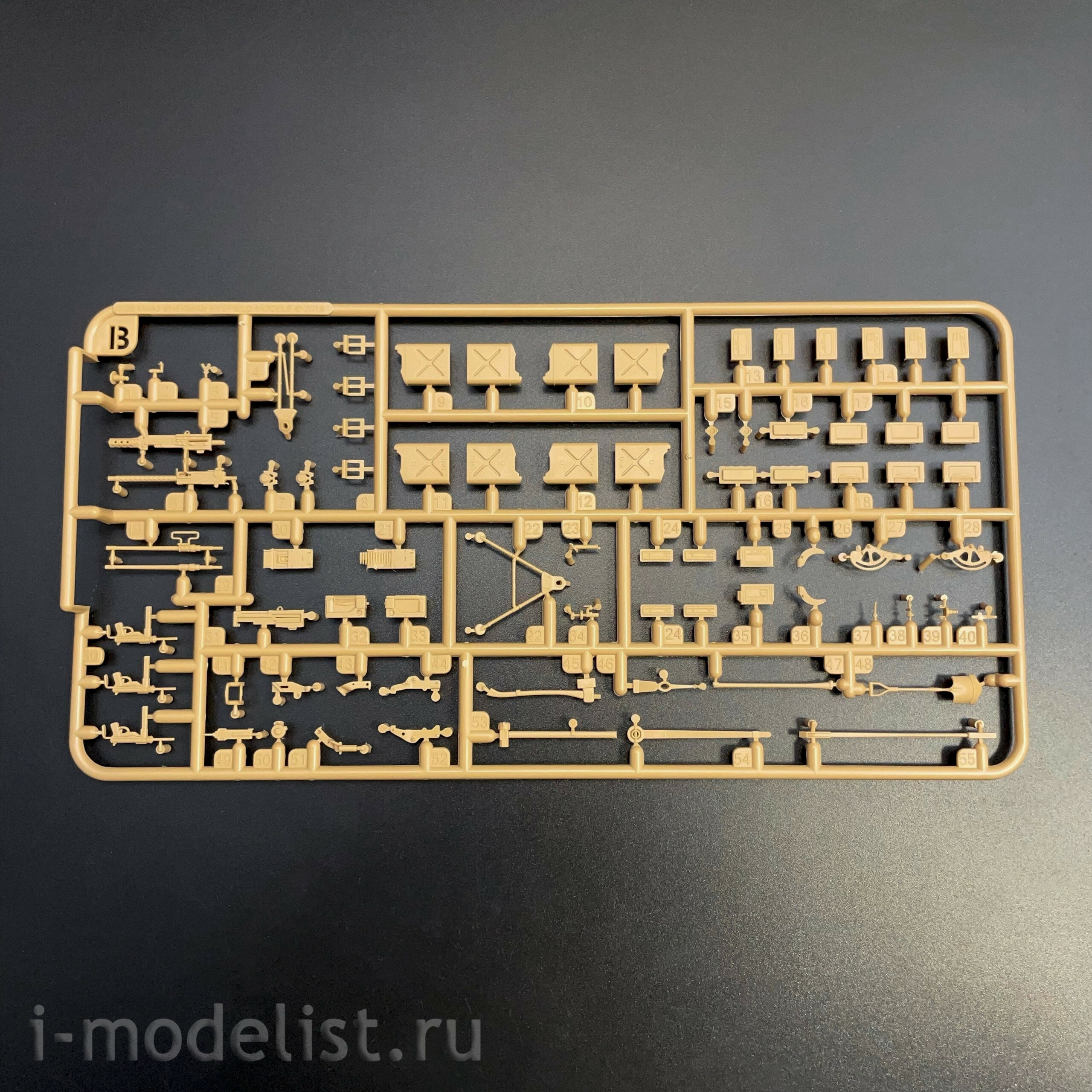 RM-5133 Rye Field Model 1/35 Танк M4A3 Sherman 76W VVSS поздний (Upgrade-версия)