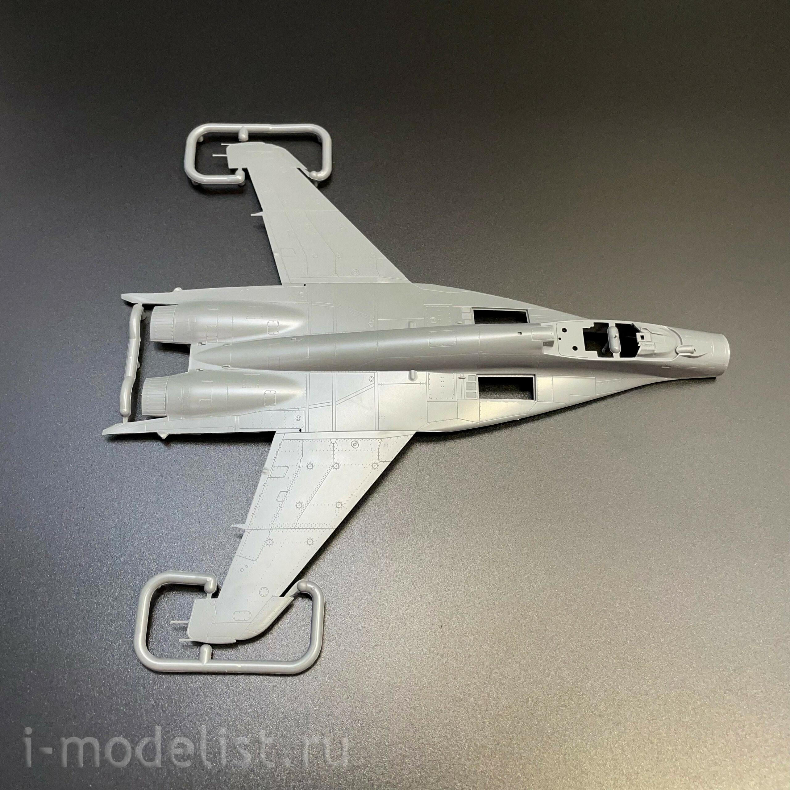 L7213 Great Wall Hobby 1/72 Истребитель М-29 9-13 