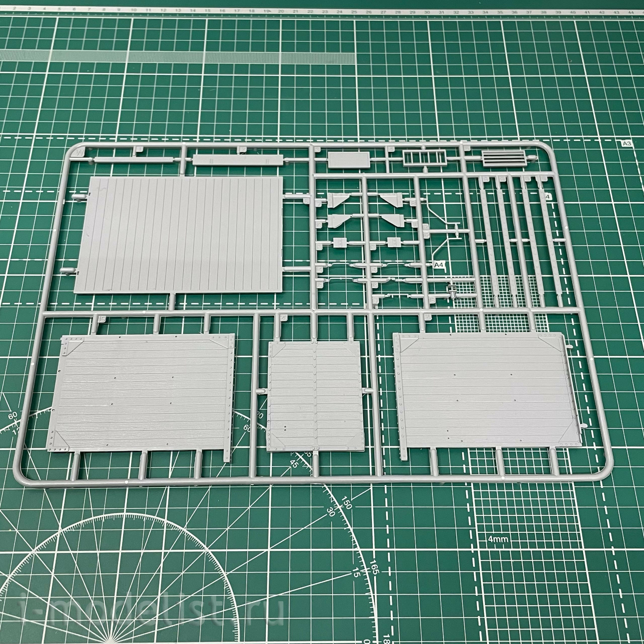 35A01-RCSP Sabre Model 1/35 Немецкий железнодорожный крытый вагон G10 (6 в 1)	