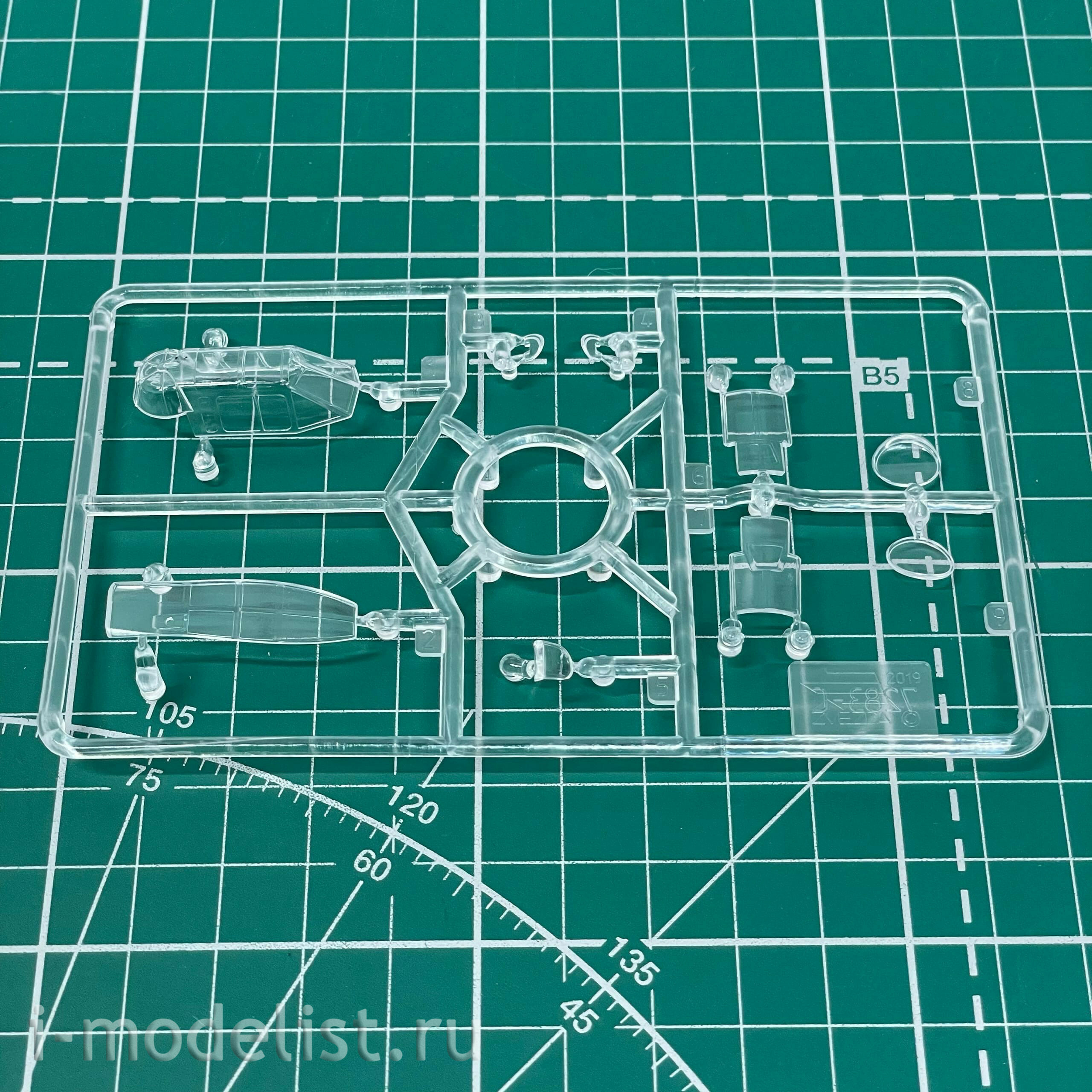 7283ПН Звезда 1/72 Подарочный набор: Советский пикирующий бомбардировщик Пе-2