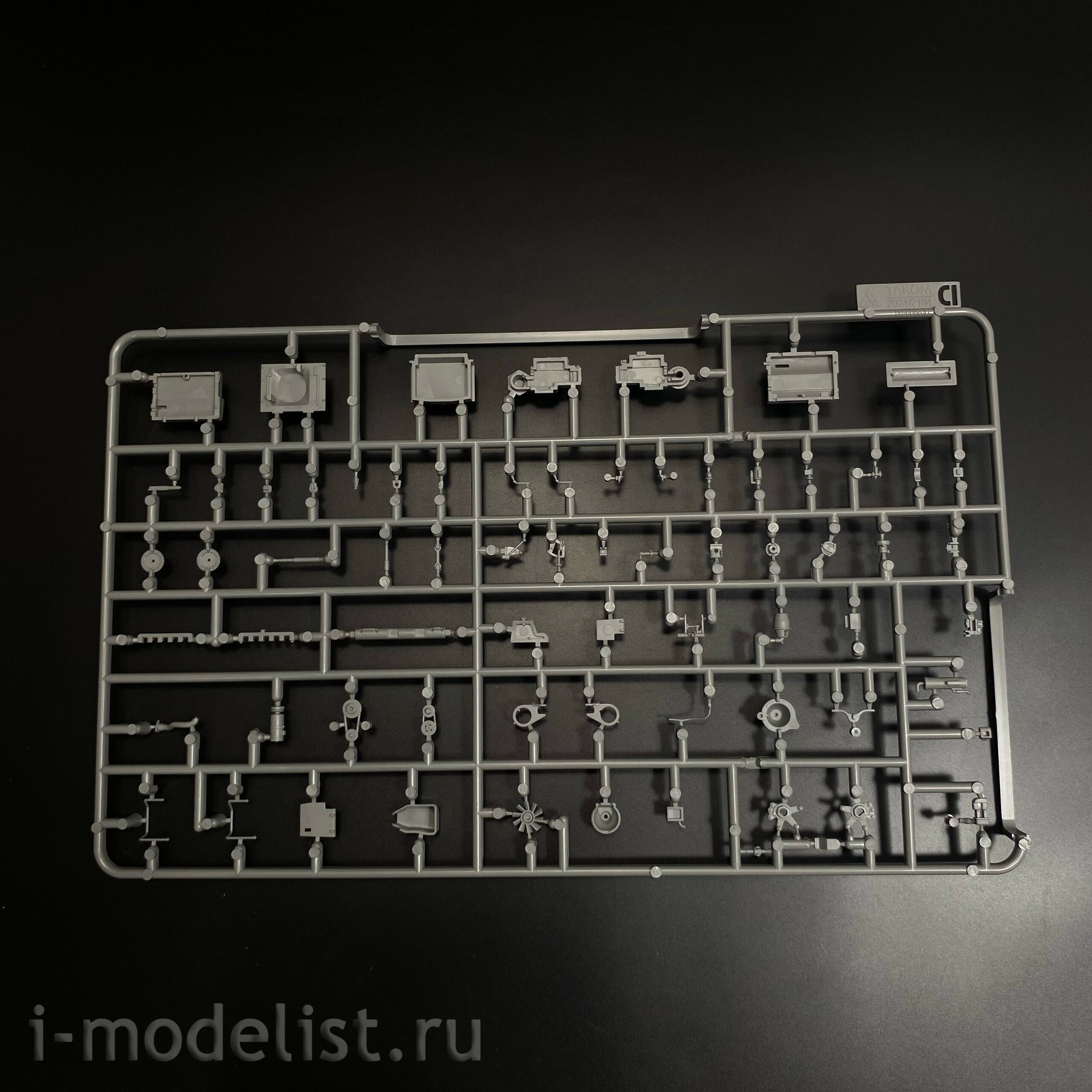 2184 Takom 1/35 Бронетранспортер Sd.Kfz. 250/1