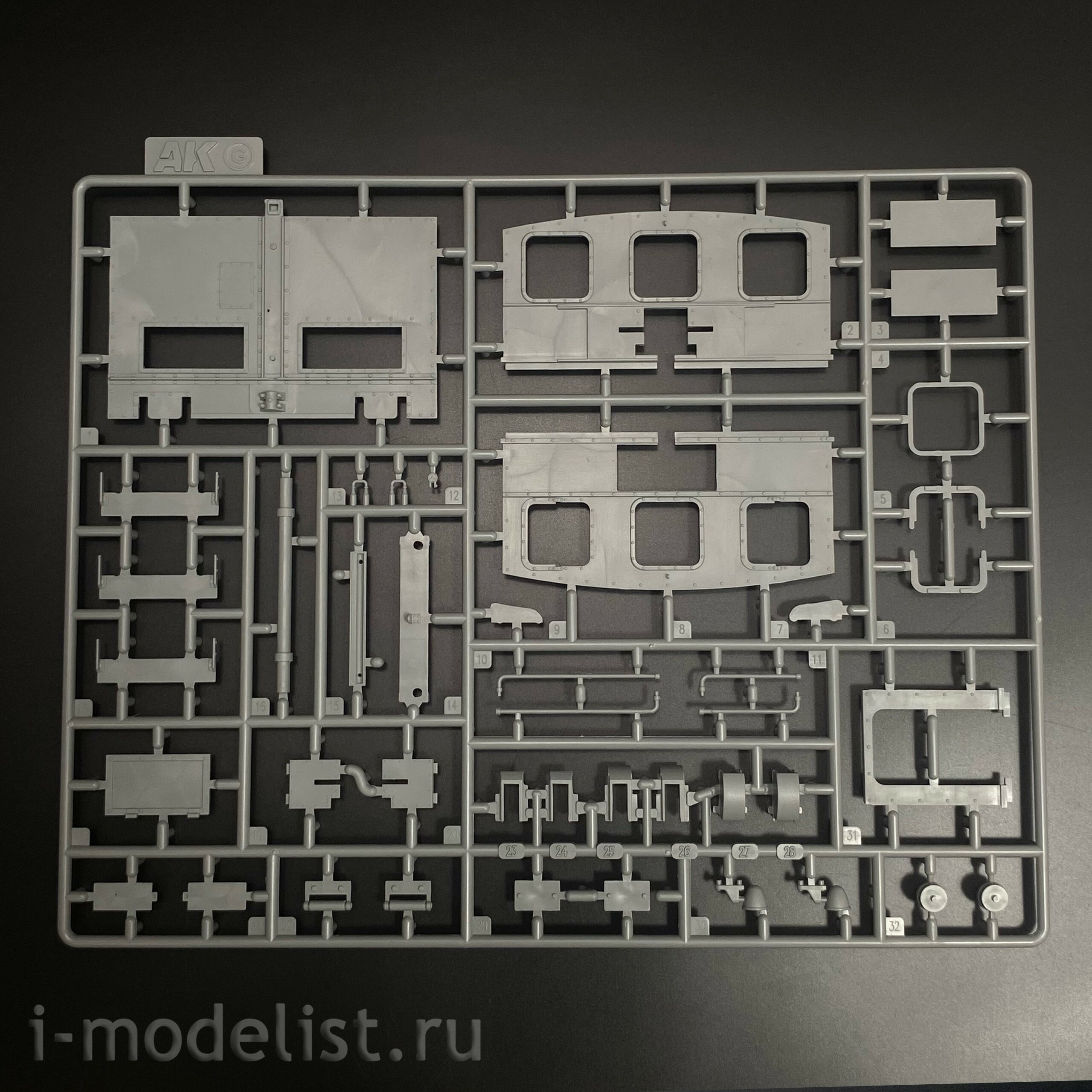 AK35009 AK Interactive 1/35 Маневровый локомотив Automotore FS 206/207/208 Sogliola