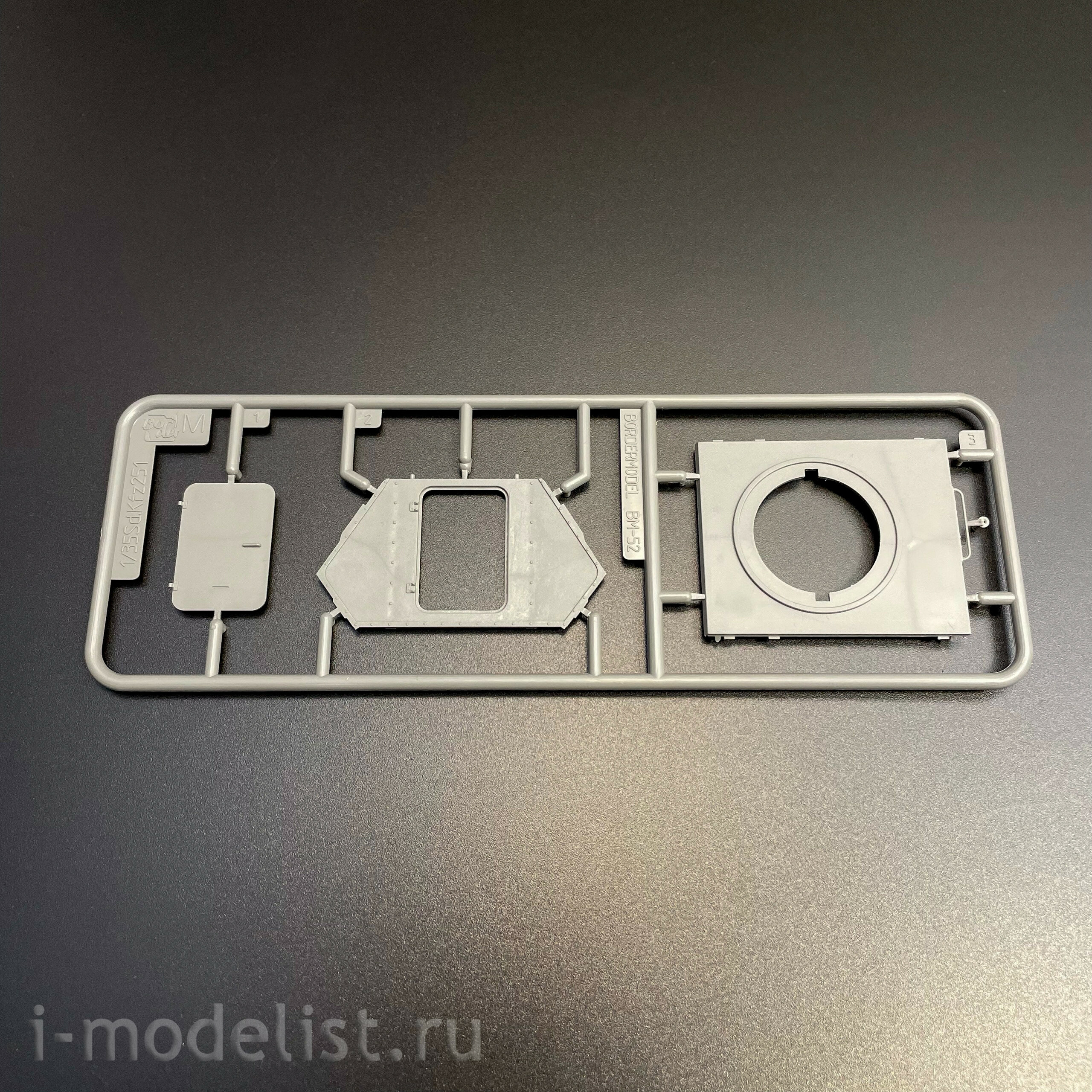 BT-042 Border Model 1/35 Немецкий бронетранспортёр Sd.Kfz.251D Ausf D. с башней R/35