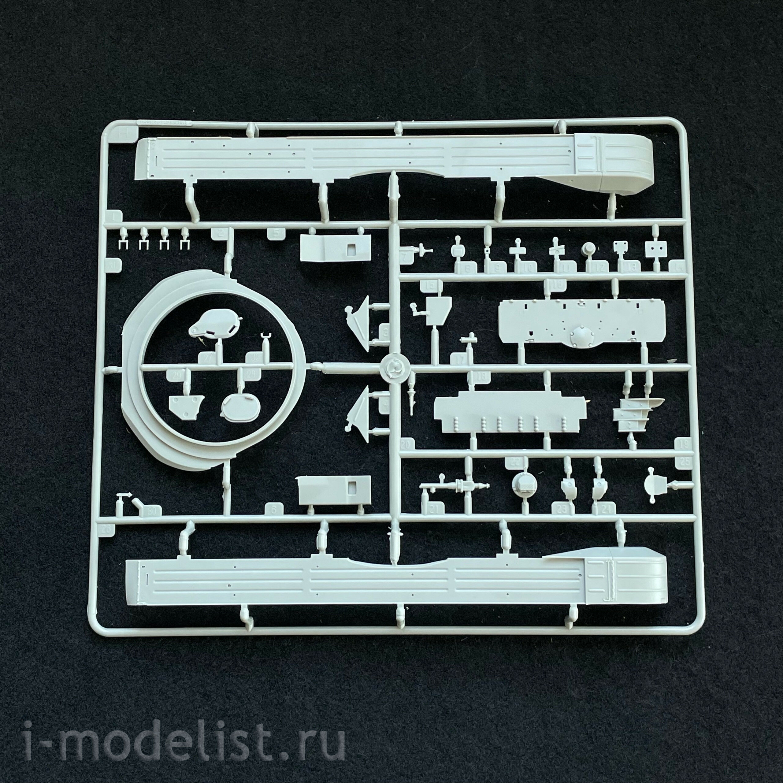 09603 Трубач 1/35 Российский танк Т-72М (по лицензии УВЗ)