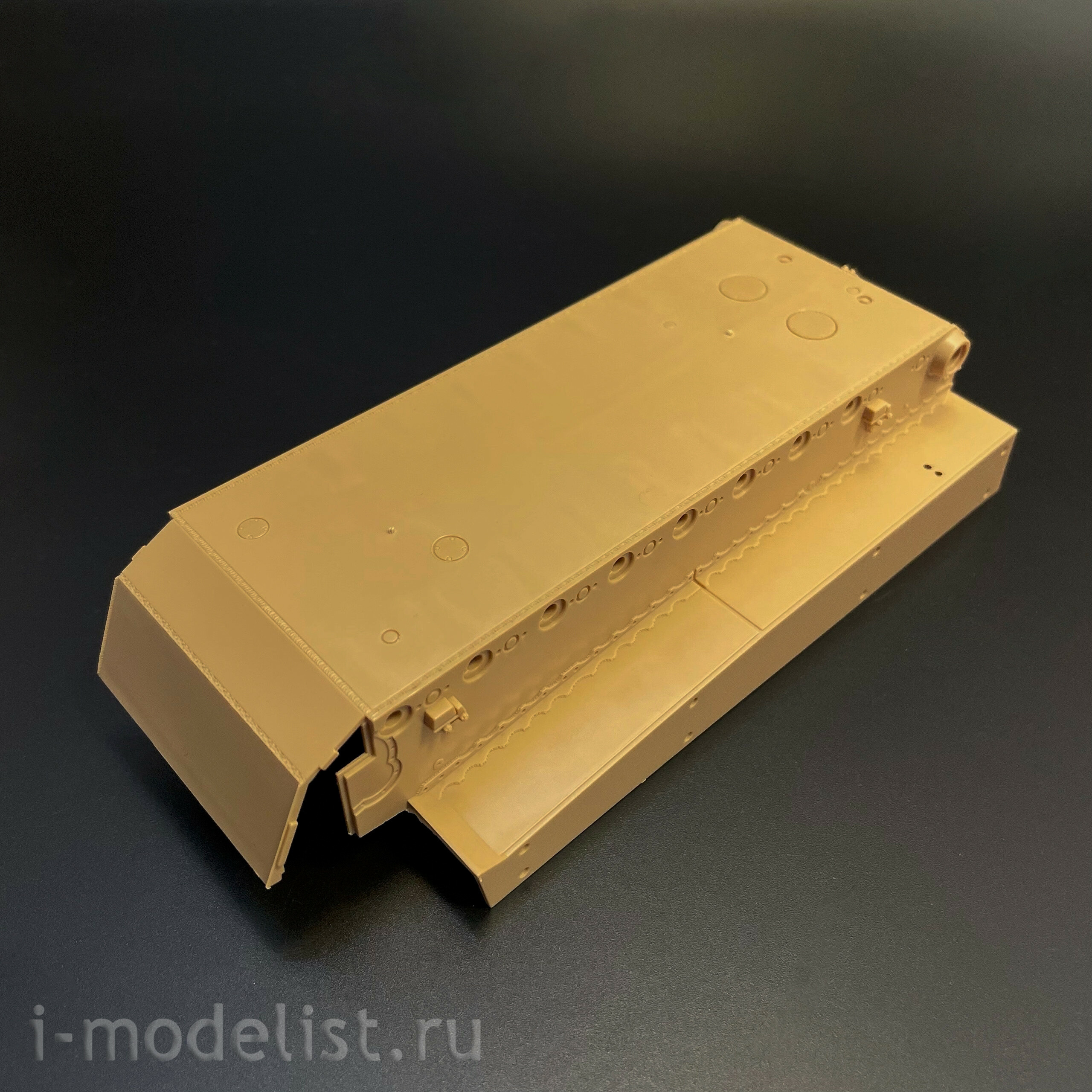 RM-5140 Rye Field Model 1/35 Немецкий танк Sd.kfz.181 Tiger I (ранний, Курск 1943) с двигателем и фигуркой Михаэля Виттманна