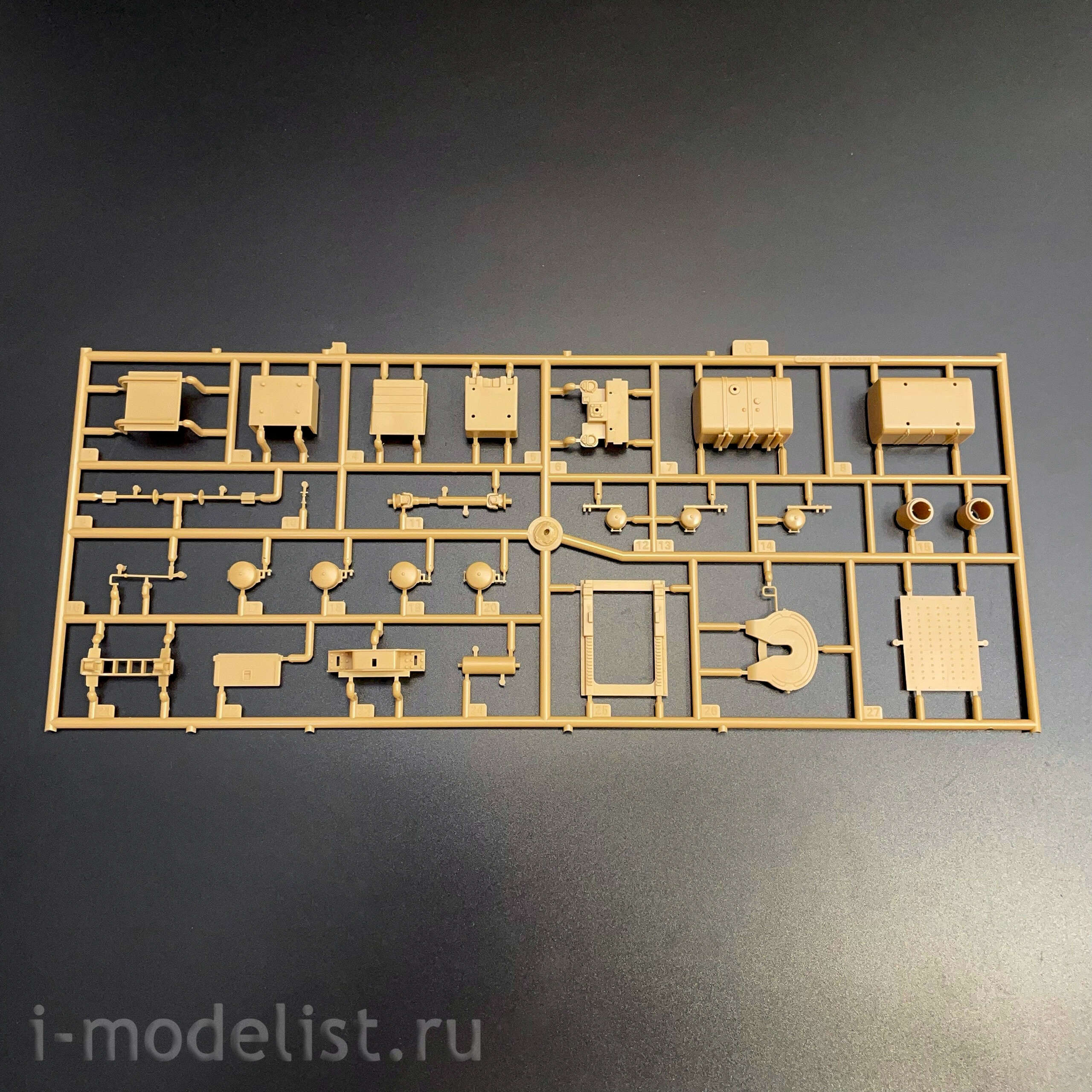 63550 I Love Kit 1/35 LVSR MKR18 Cargo 