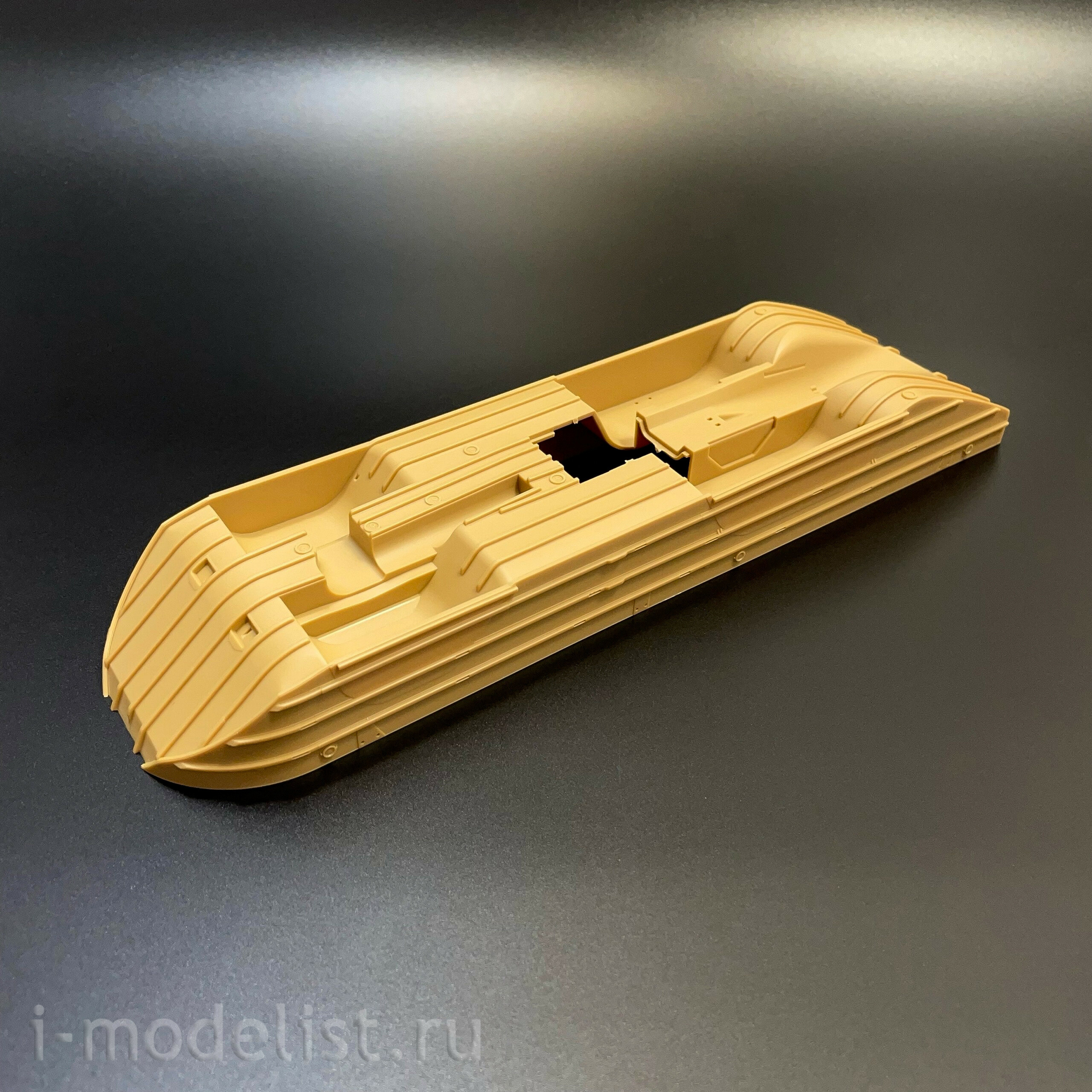 63540 I Love Kit 1/35 Амфибийное транспортное средство DUKW-353 со 105-мм гаубицей